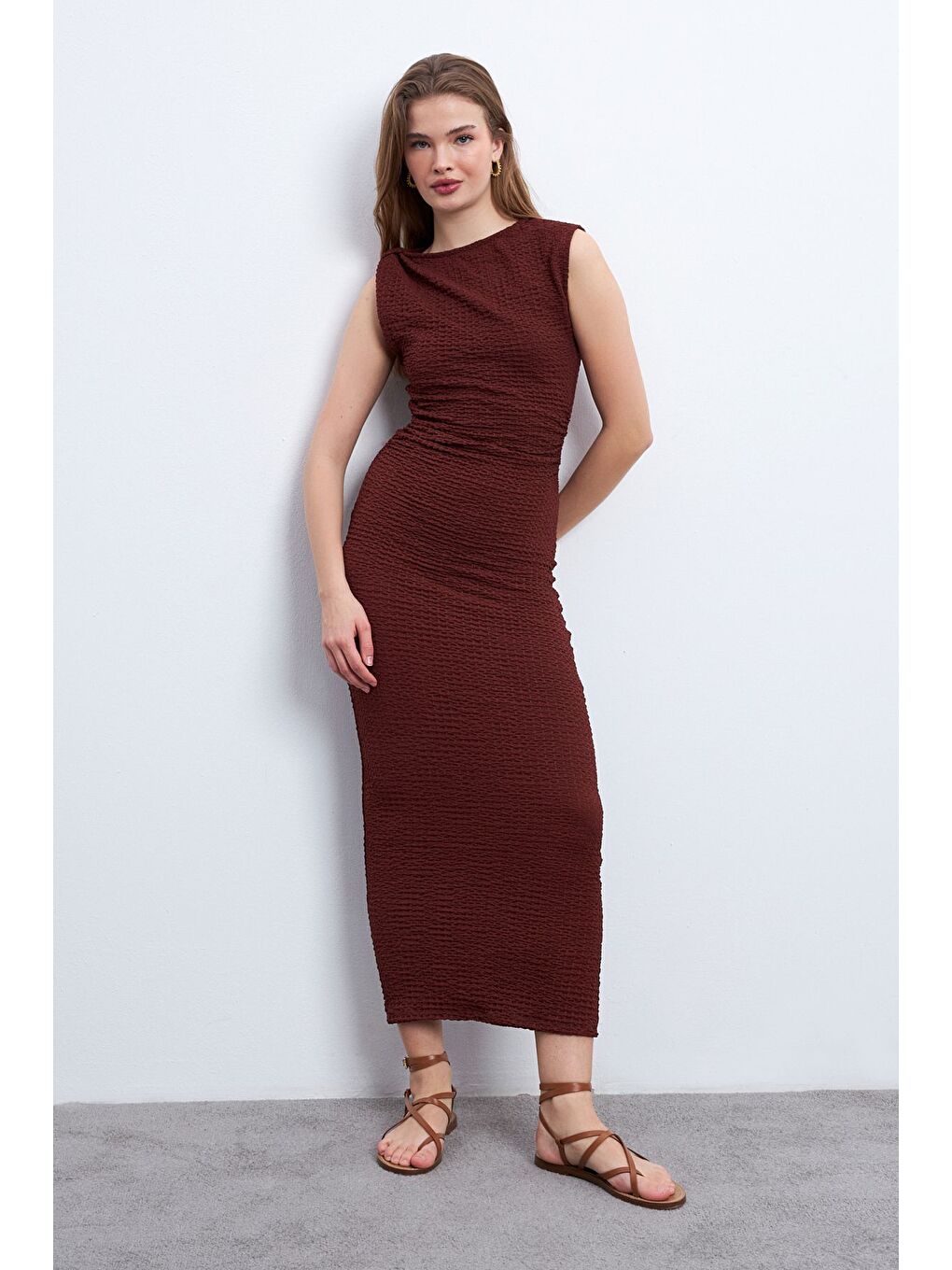 Kadın Bordo Omuz Büzgülü Midi Boy Bürümcük Elbise-1