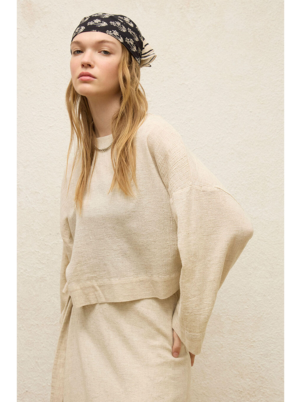 Bej Pamuklu Geniş Kol Crop Bluz Natural-1