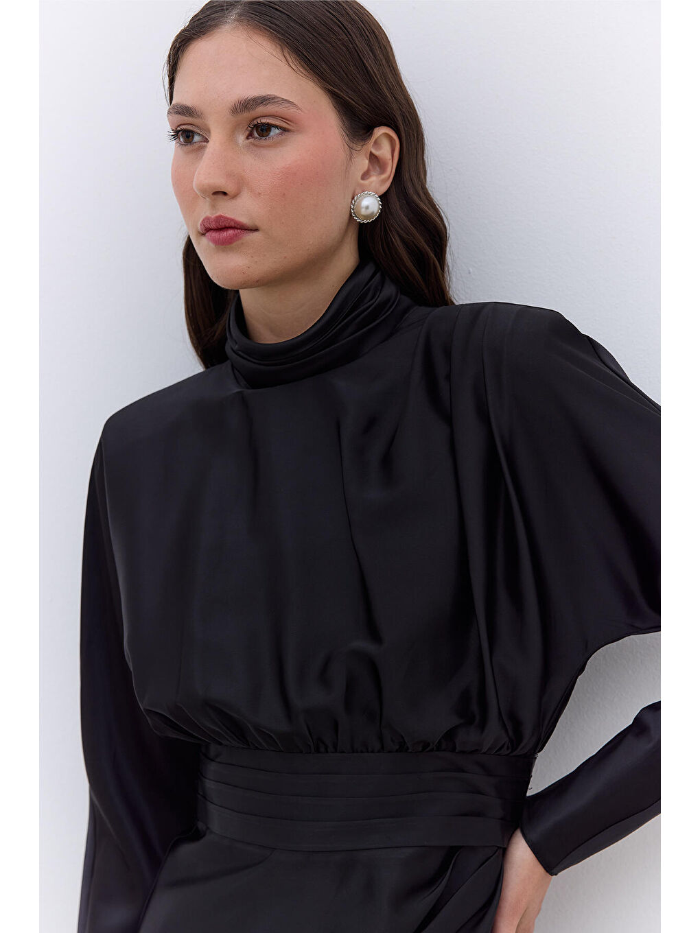 Saten Omuz Drapeli Abiye Elbise Siyah-1