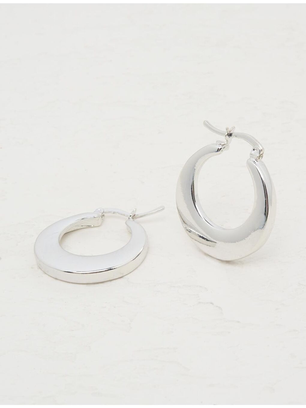 Gri Gümüş Halka Küpe