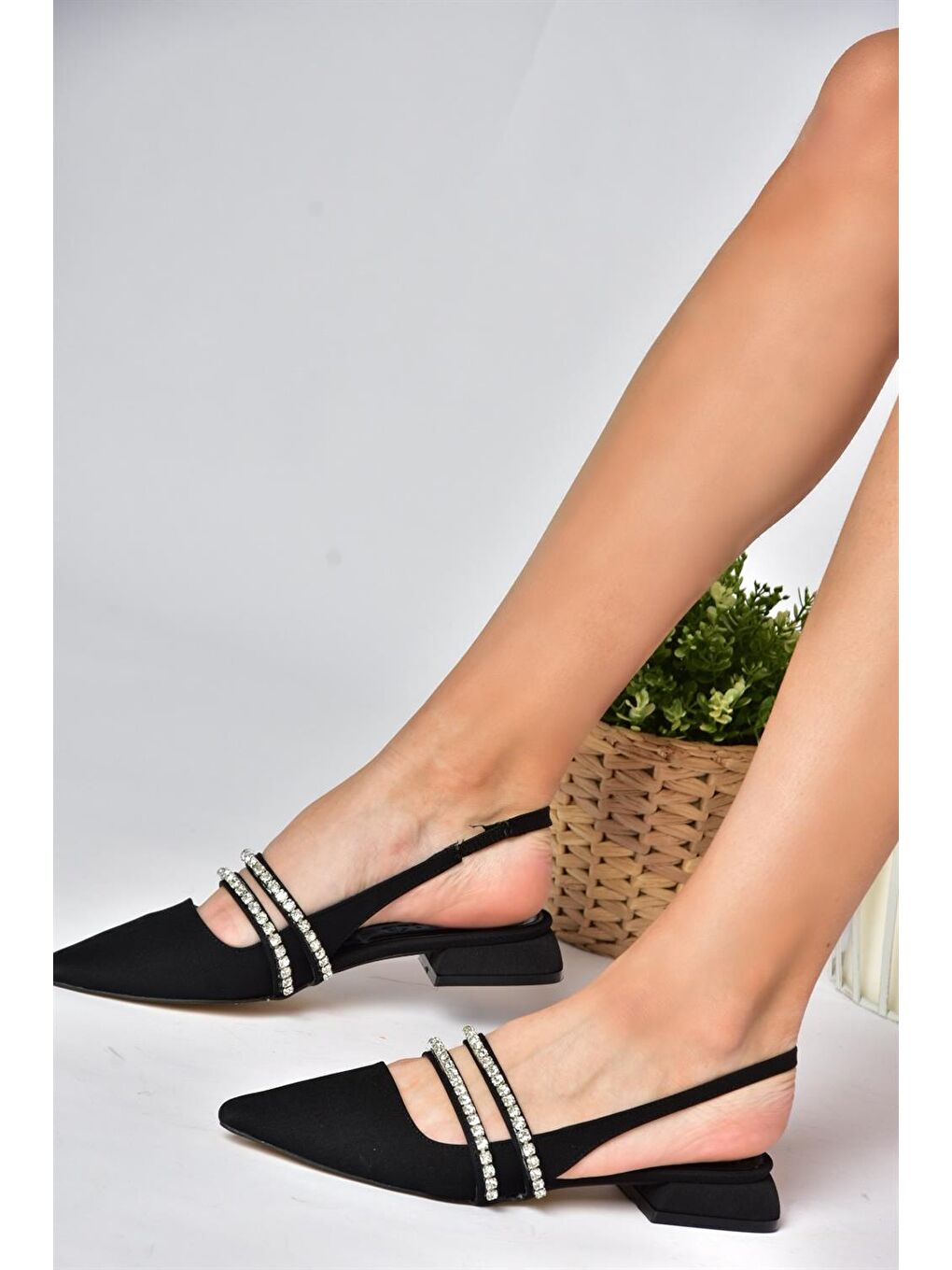 P820508004 Siyah Kumaş Taşlı Kadın Babet-1