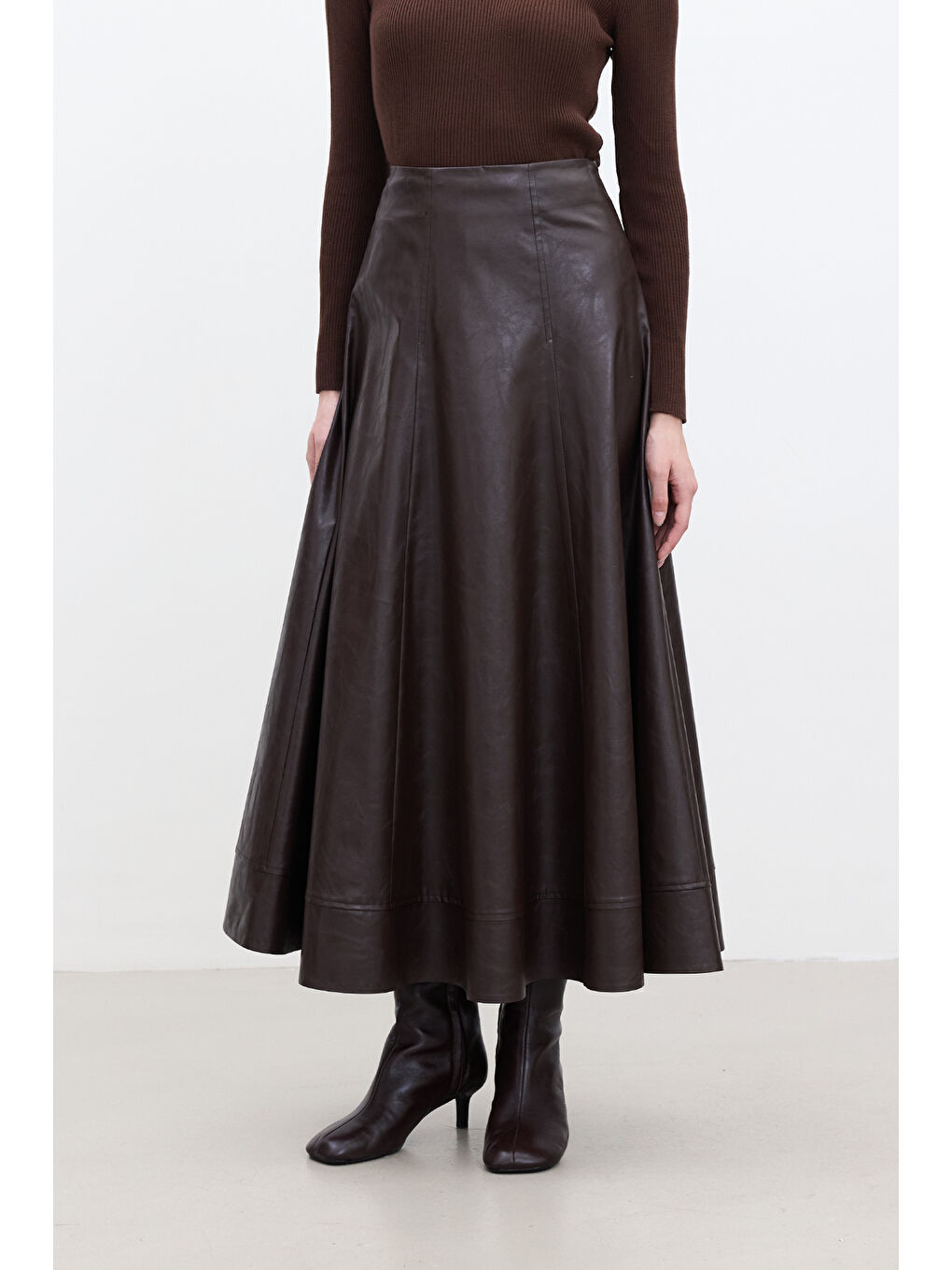 Kahverengi Geniş Kesim Deri Etek Acı Kahve-3