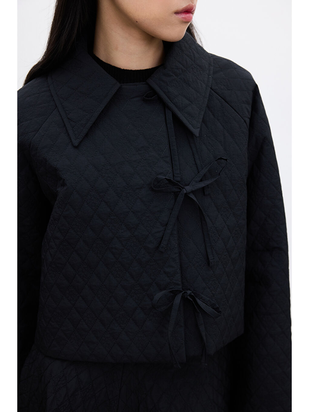 Kapitone Bağlamalı Kısa Ceket Siyah-2