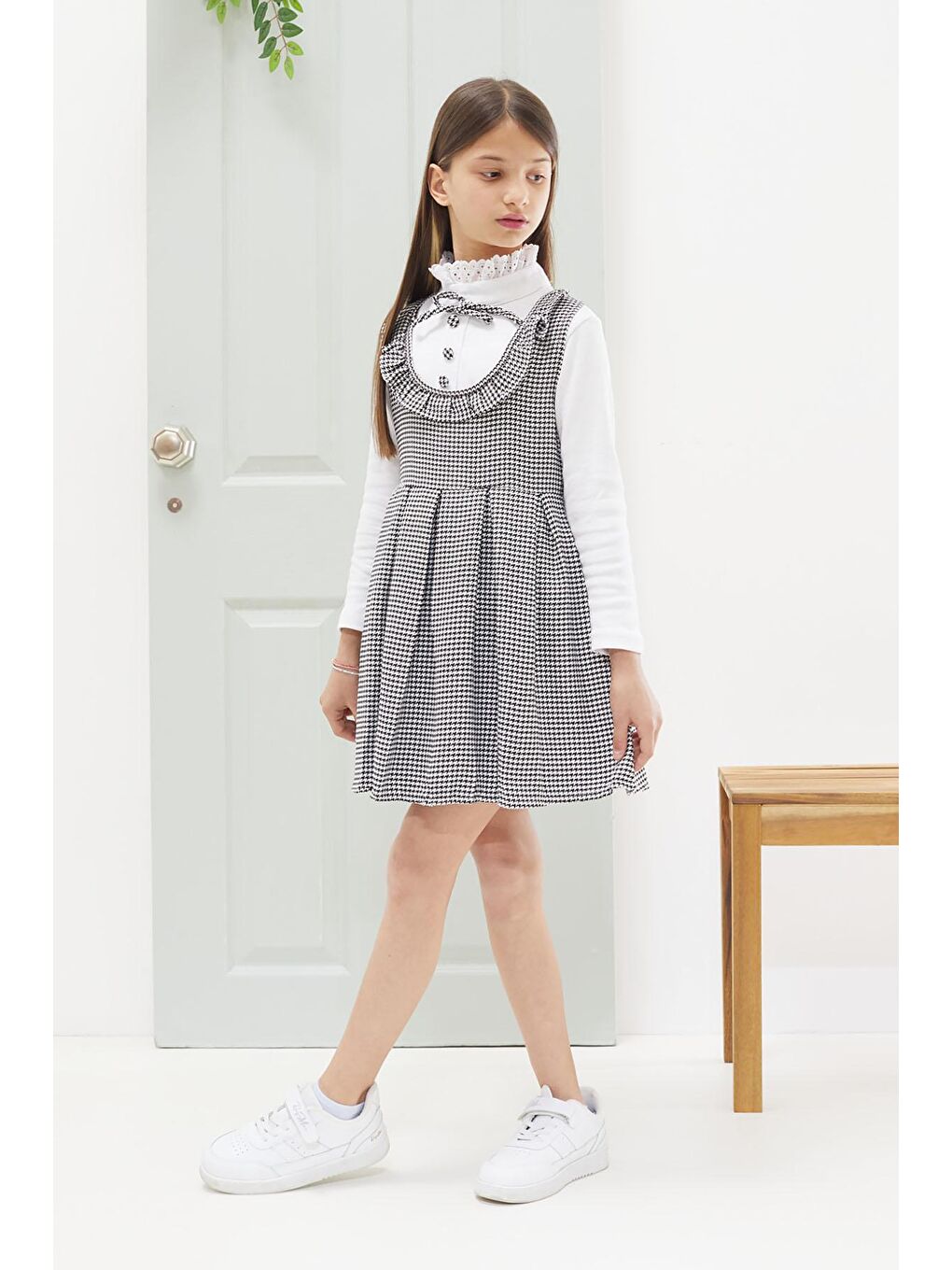 Beyaz Kazayağı Desenli Uzun Kollu Badili Kız Çocuk Elbise 18558-2