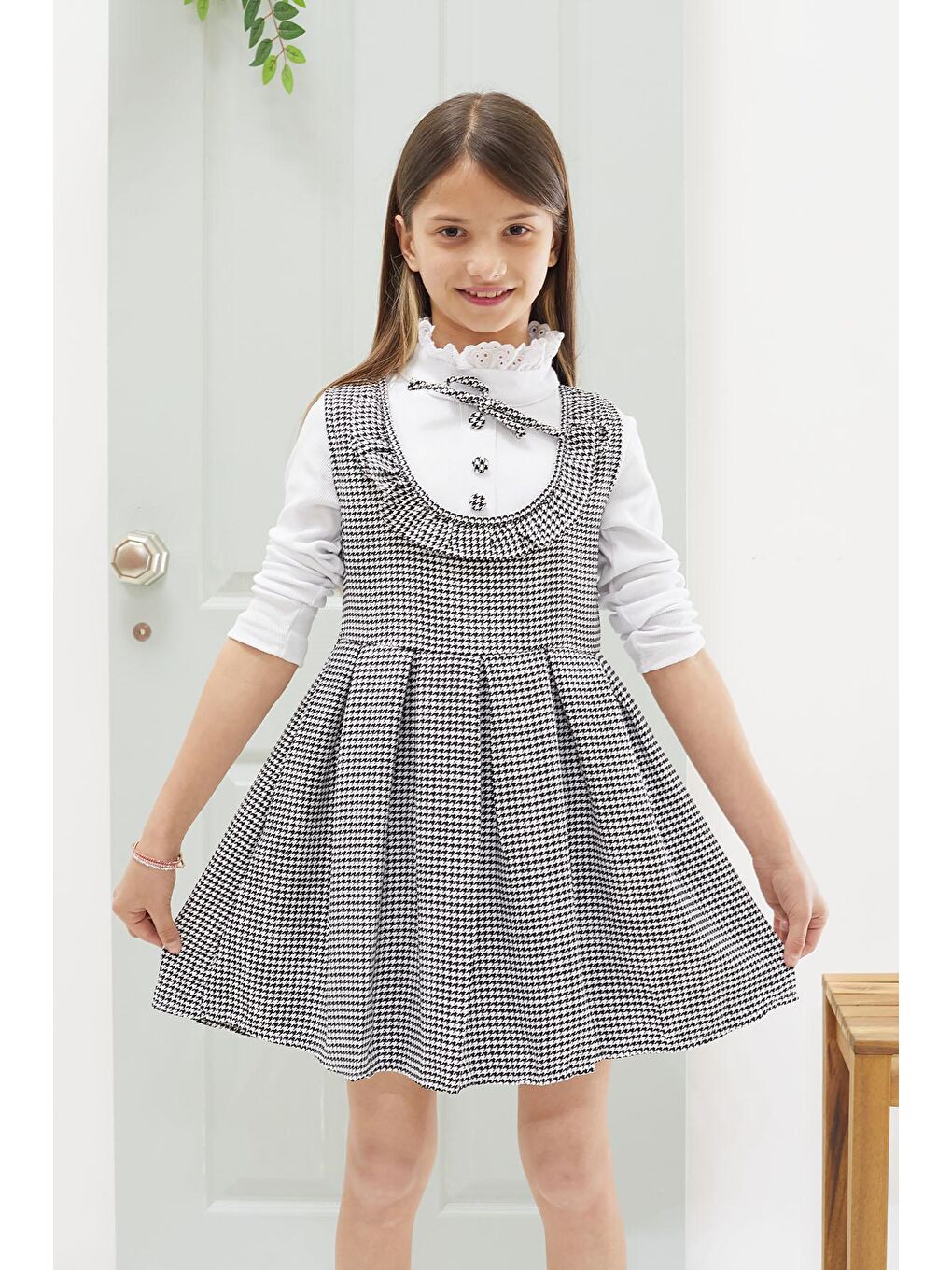Beyaz Kazayağı Desenli Uzun Kollu Badili Kız Çocuk Elbise 18558-3