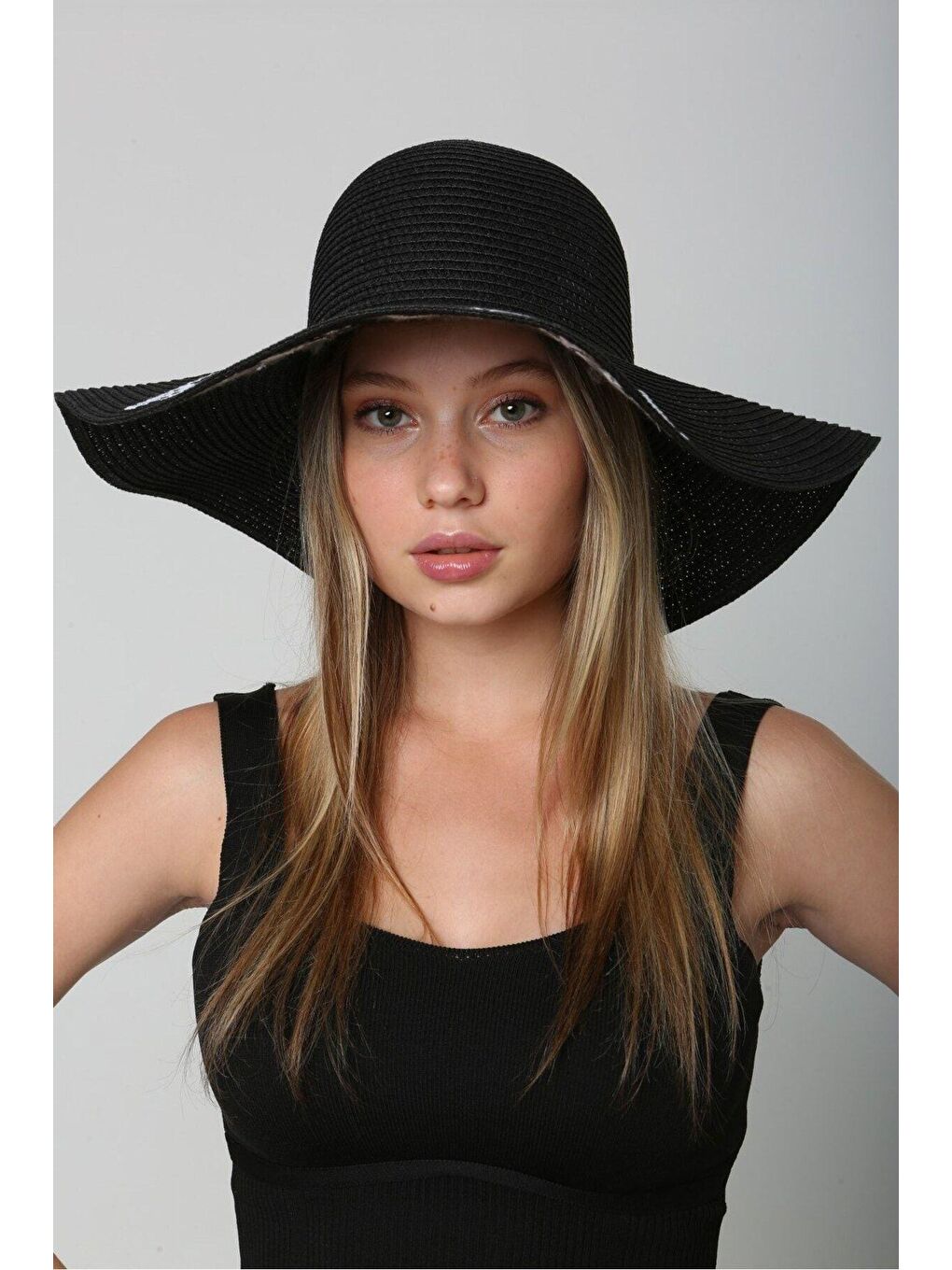 Beach Please Nakışlı Siyah Hasır Şapka Kutulu GönderimHsr2029-4