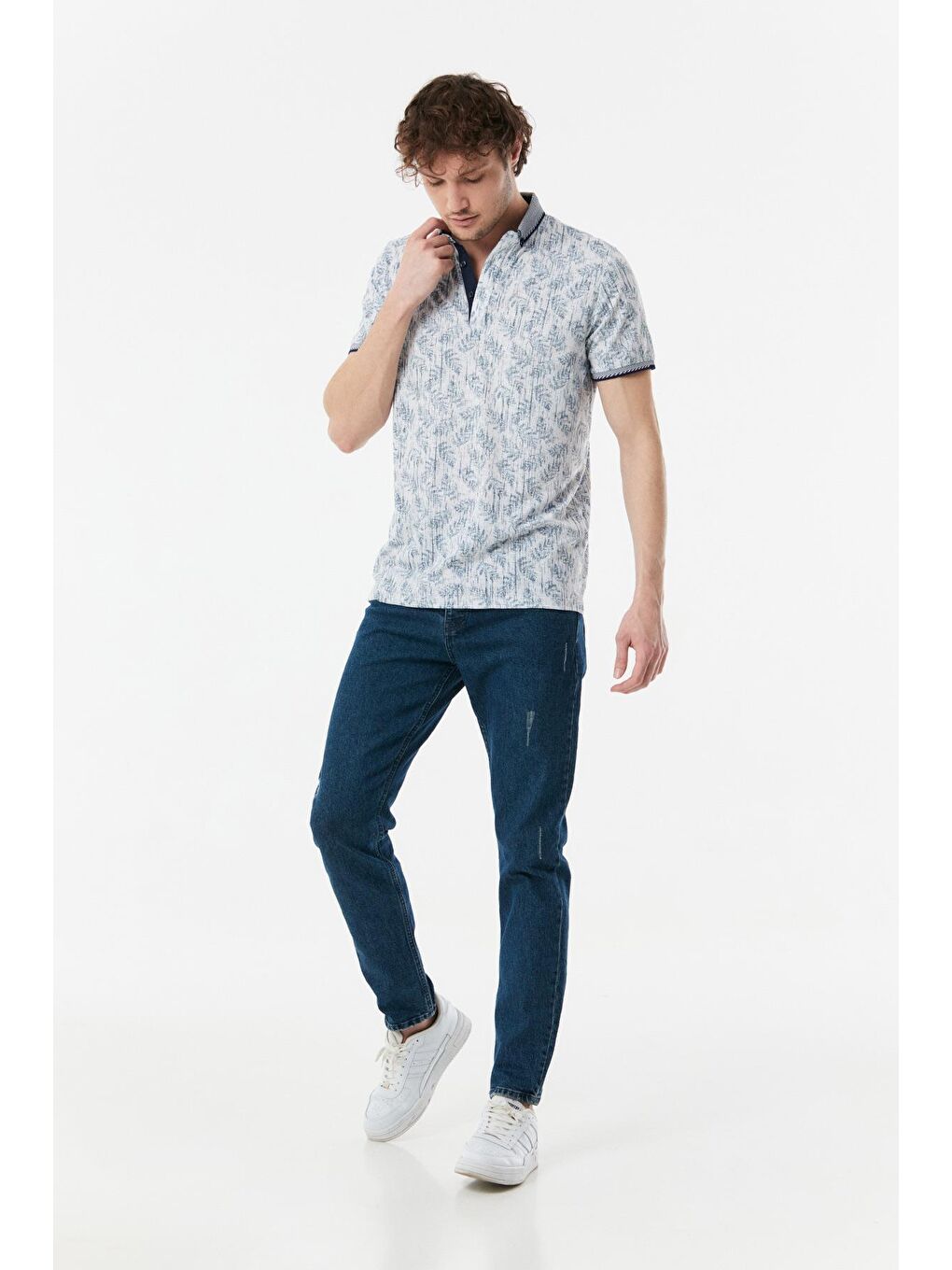 Lacivert Yaprak Baskılı Polo Yaka Tişört-3