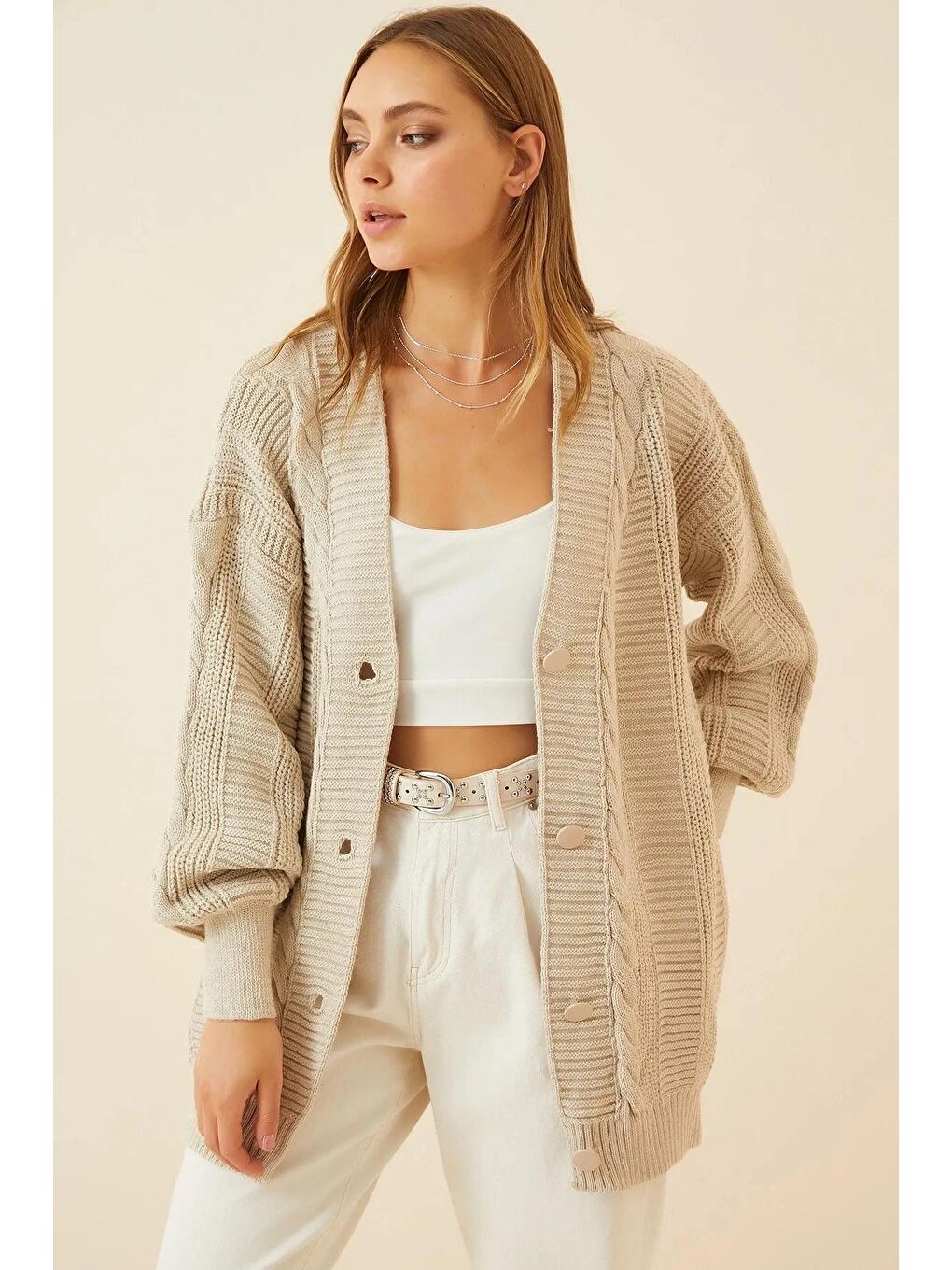 Kadın Bej Saç Örgü Desen Uzun Düğmeli Rahat Kesim Triko Hırka HZL23W-BD1100691-1