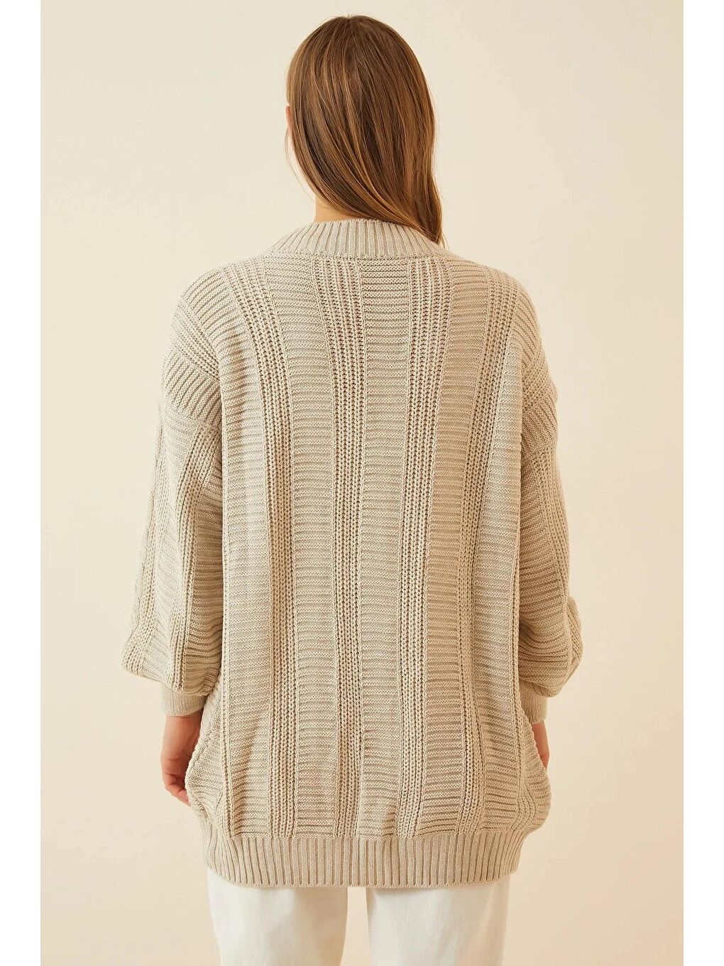 Kadın Bej Saç Örgü Desen Uzun Düğmeli Rahat Kesim Triko Hırka HZL23W-BD1100691-3