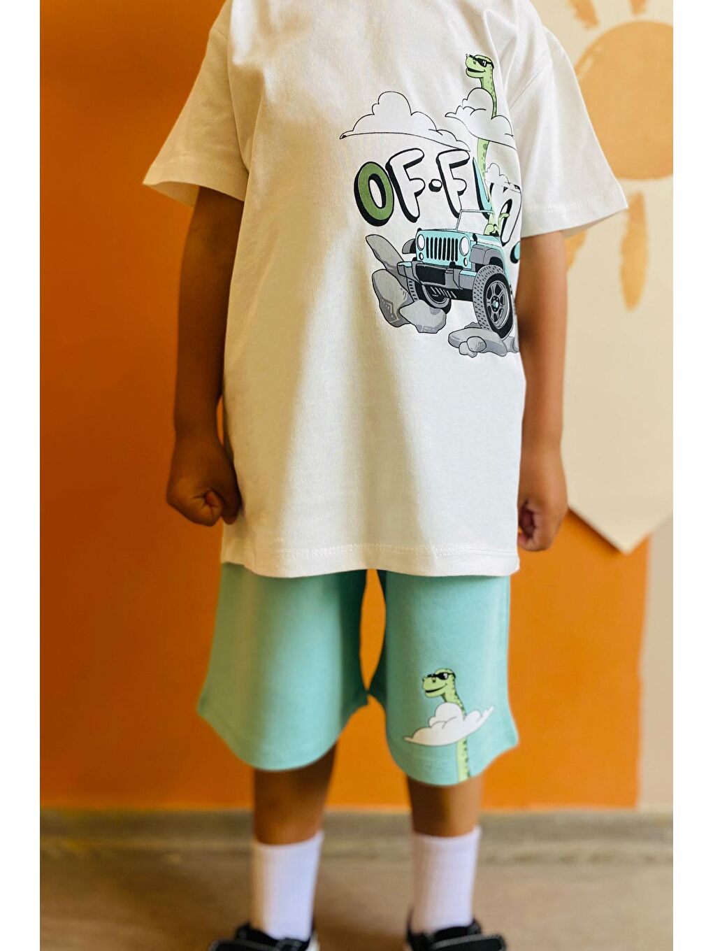 Erkek Çocuk Şortlu Takım Maceracı Dinozor Baskılı Beyaz (2-6 Yaş)-2