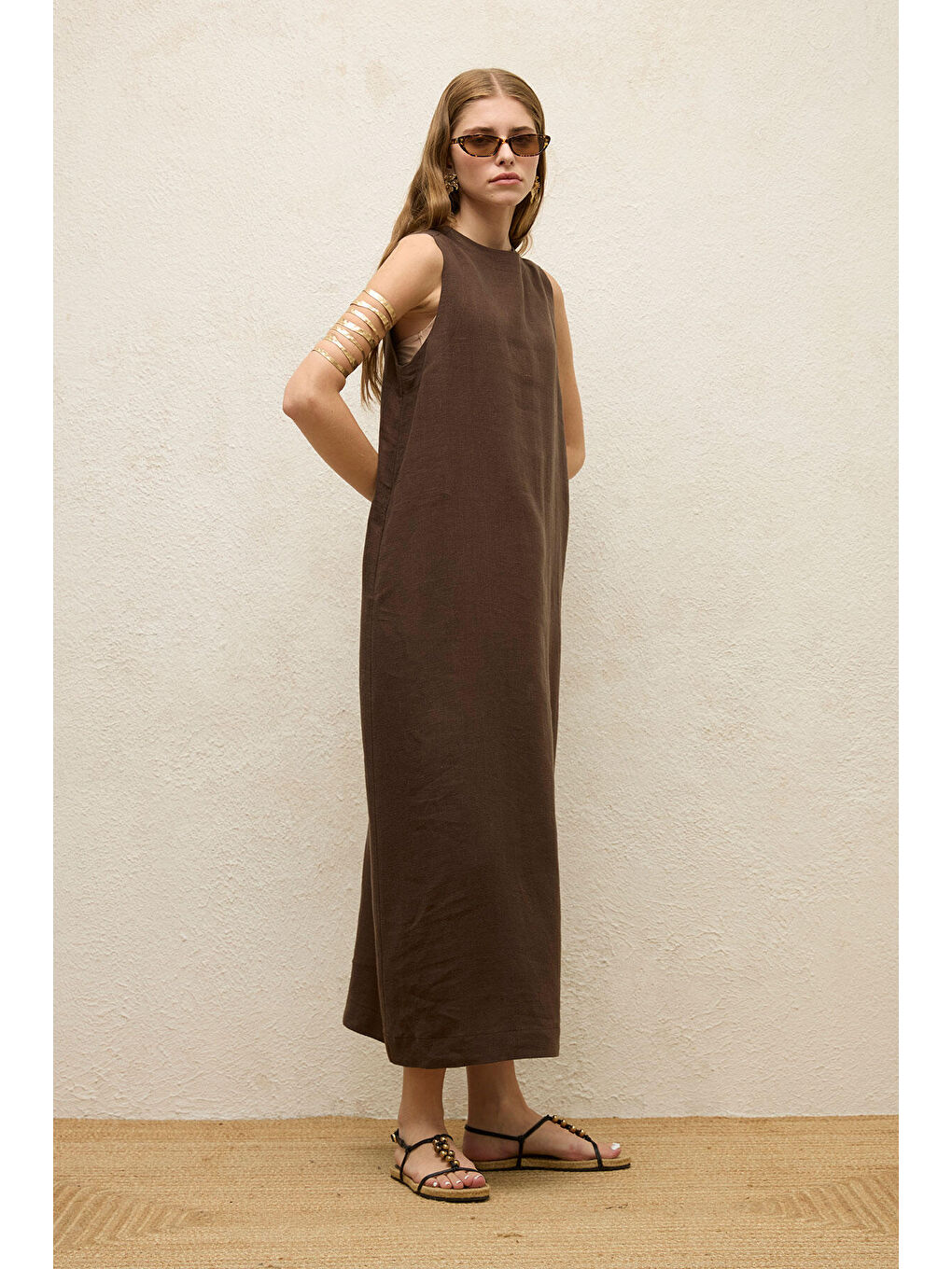 Kahverengi Kolsuz Keten Rahat Elbise Acı Kahve-3