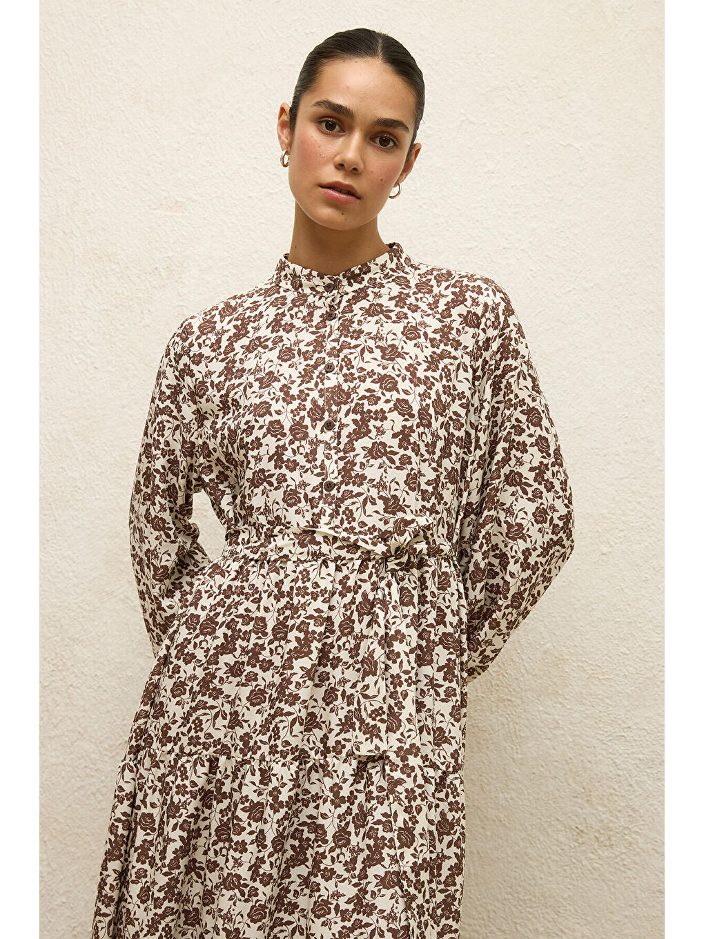 Kahverengi Desenli Katlı Viskon Elbise Poppy Tozlu Kahve-2