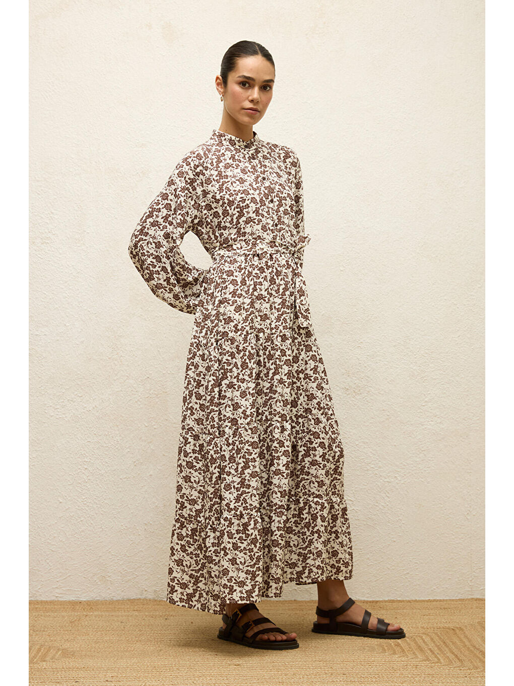 Kahverengi Desenli Katlı Viskon Elbise Poppy Tozlu Kahve-4
