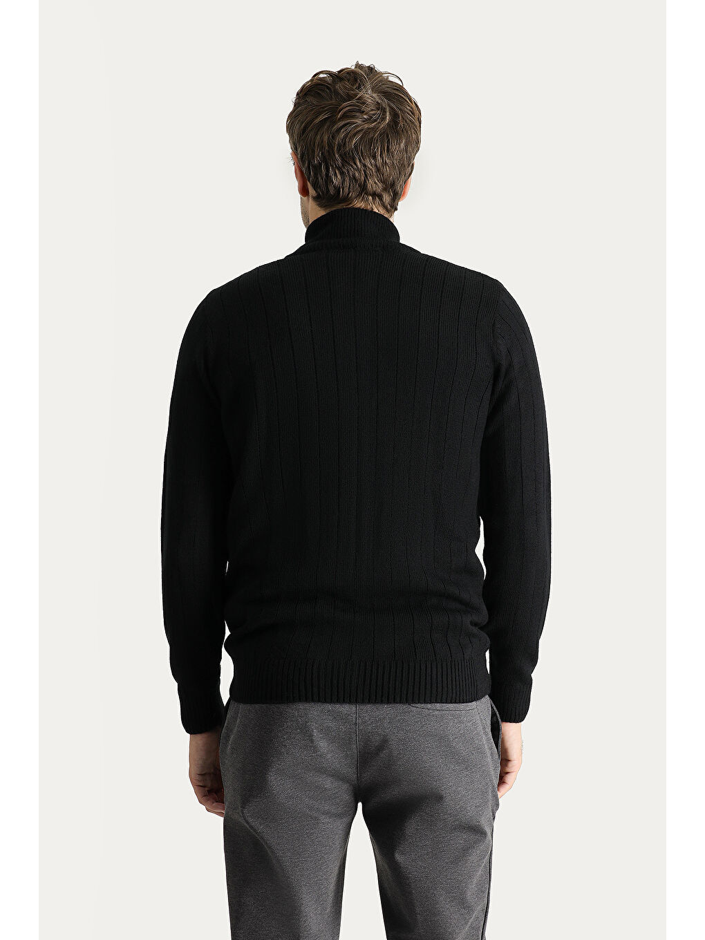 Siyah Fermuarlı Triko Hırka-3