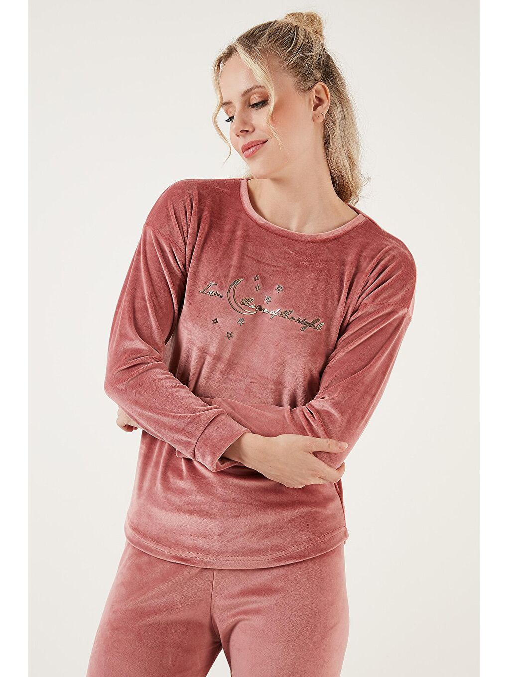 Pembe Regular Fit Yumuşak Dokulu Kadife Pijama Takımı 6094200-2