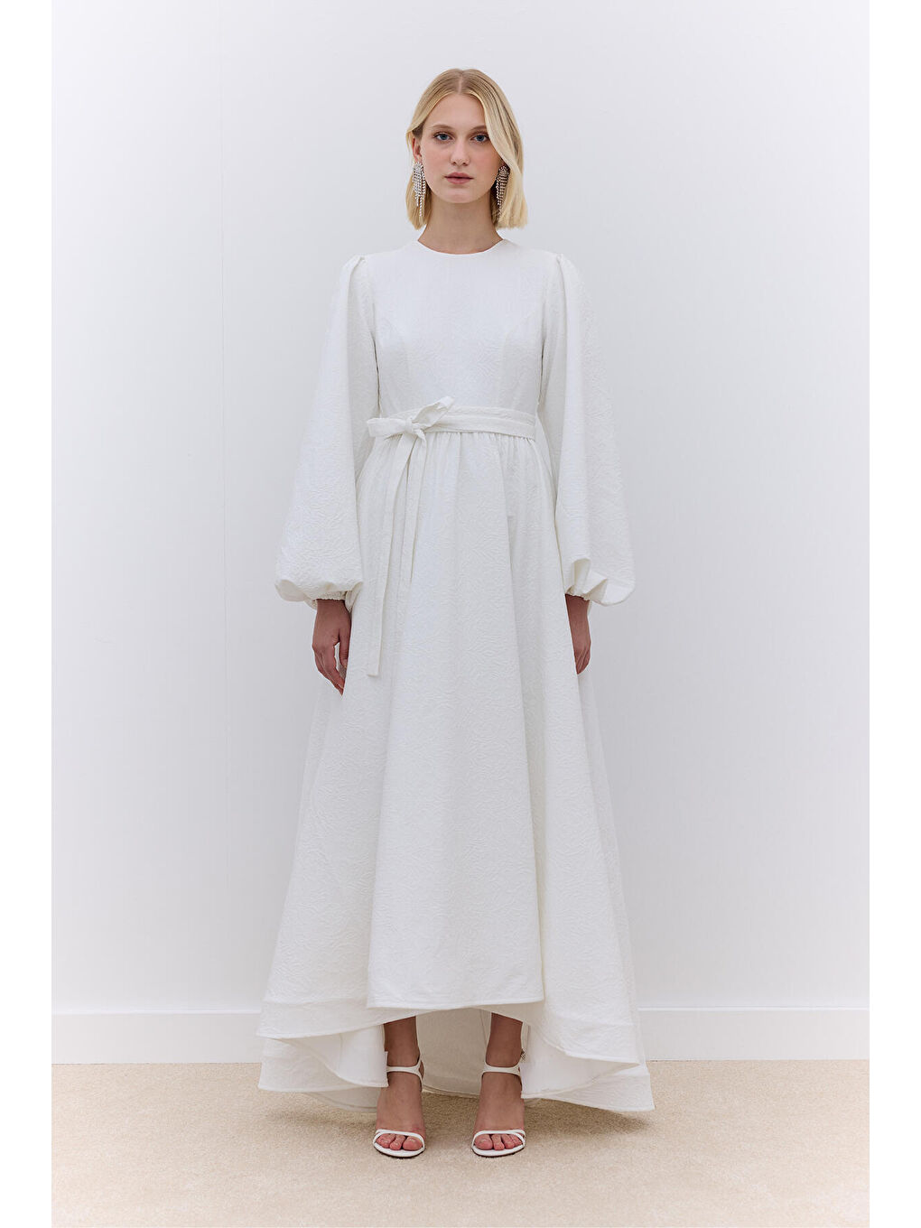 Jakarlı Kuyruklu Abiye Elbise Ekru-2