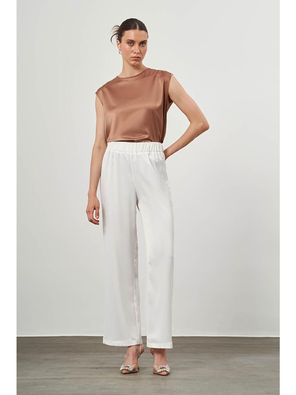 Beli Lastikli Saten Ekru Pantolon-3