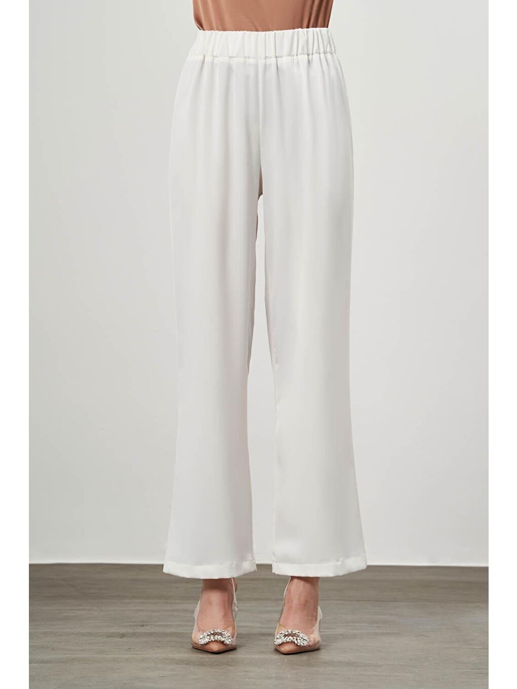 Beli Lastikli Saten Ekru Pantolon-5