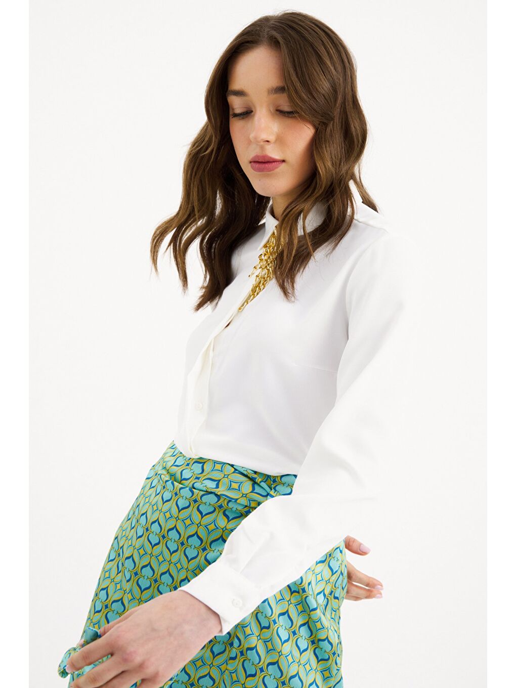 Zincir Aksesuarlı Düz Gömlek - Ekru-2