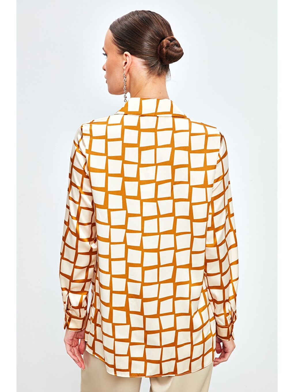 Kahverengi Kare Desenli Saten Gömlek - Camel-4