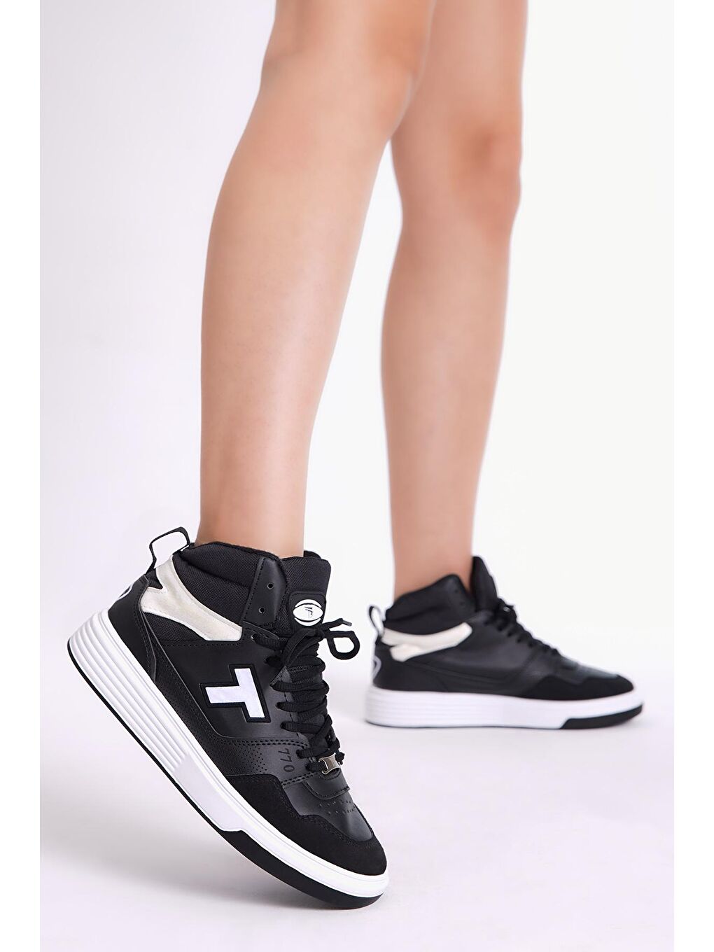 Unisex Siyah Beyaz Rahat Kalıp Poli Taban Bağcıklı Uzun Sneaker