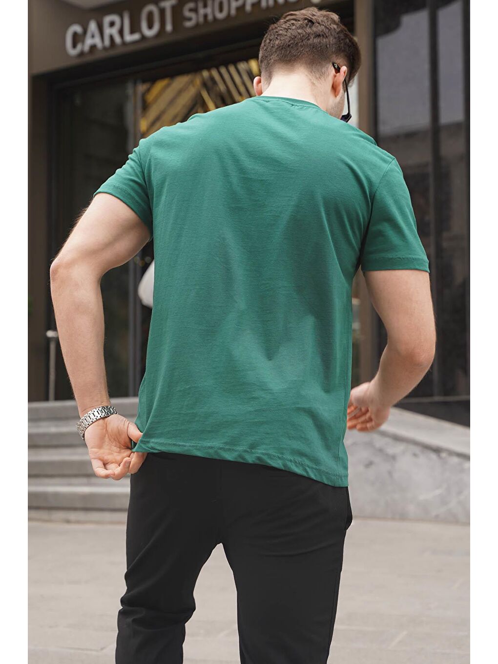 Madmext Koyu Yeşil Regular Fit Yama Cepli Erkek Tişört 6102 - 1