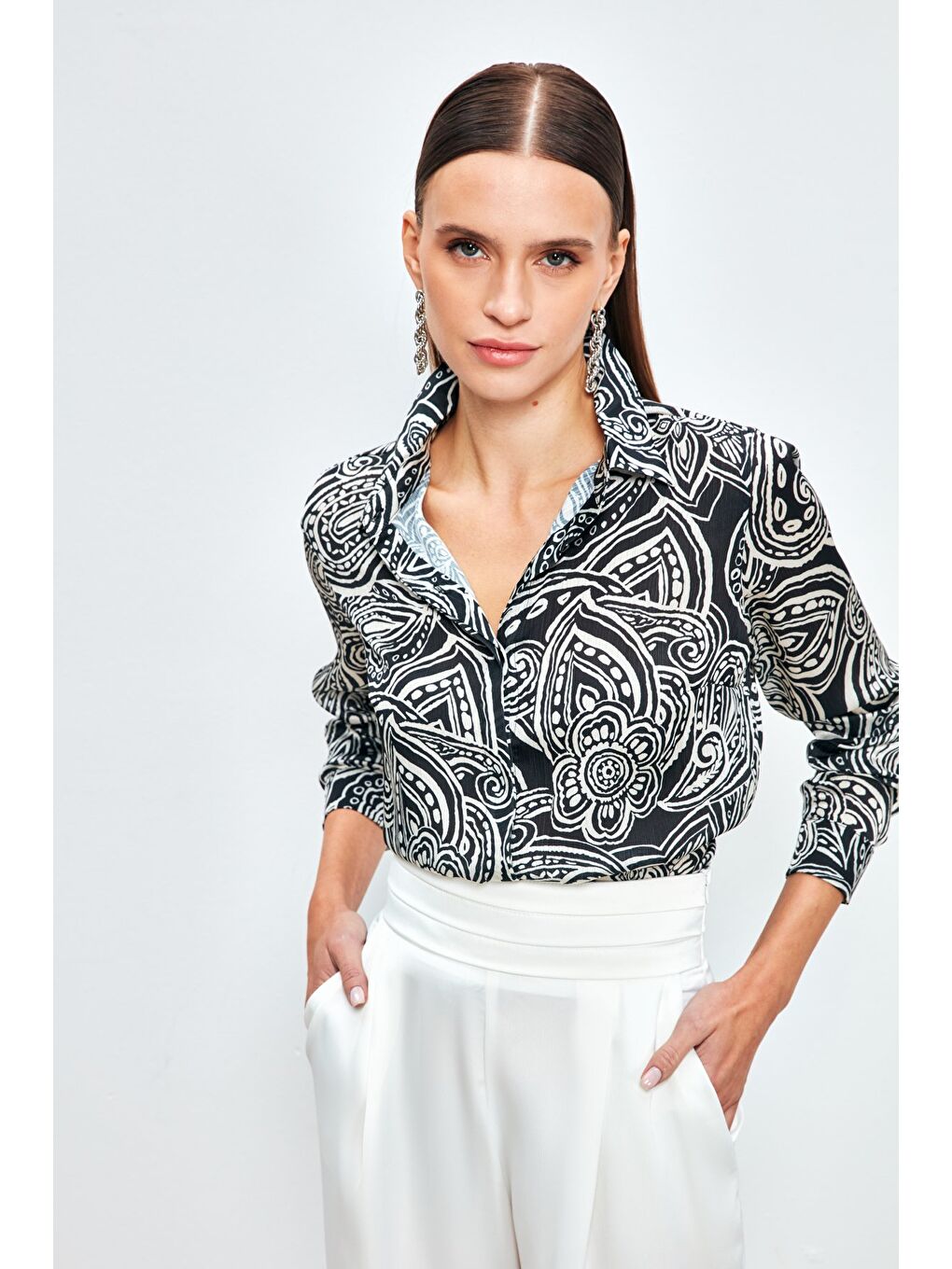 Desenli Düz Gömlek - Siyah-1