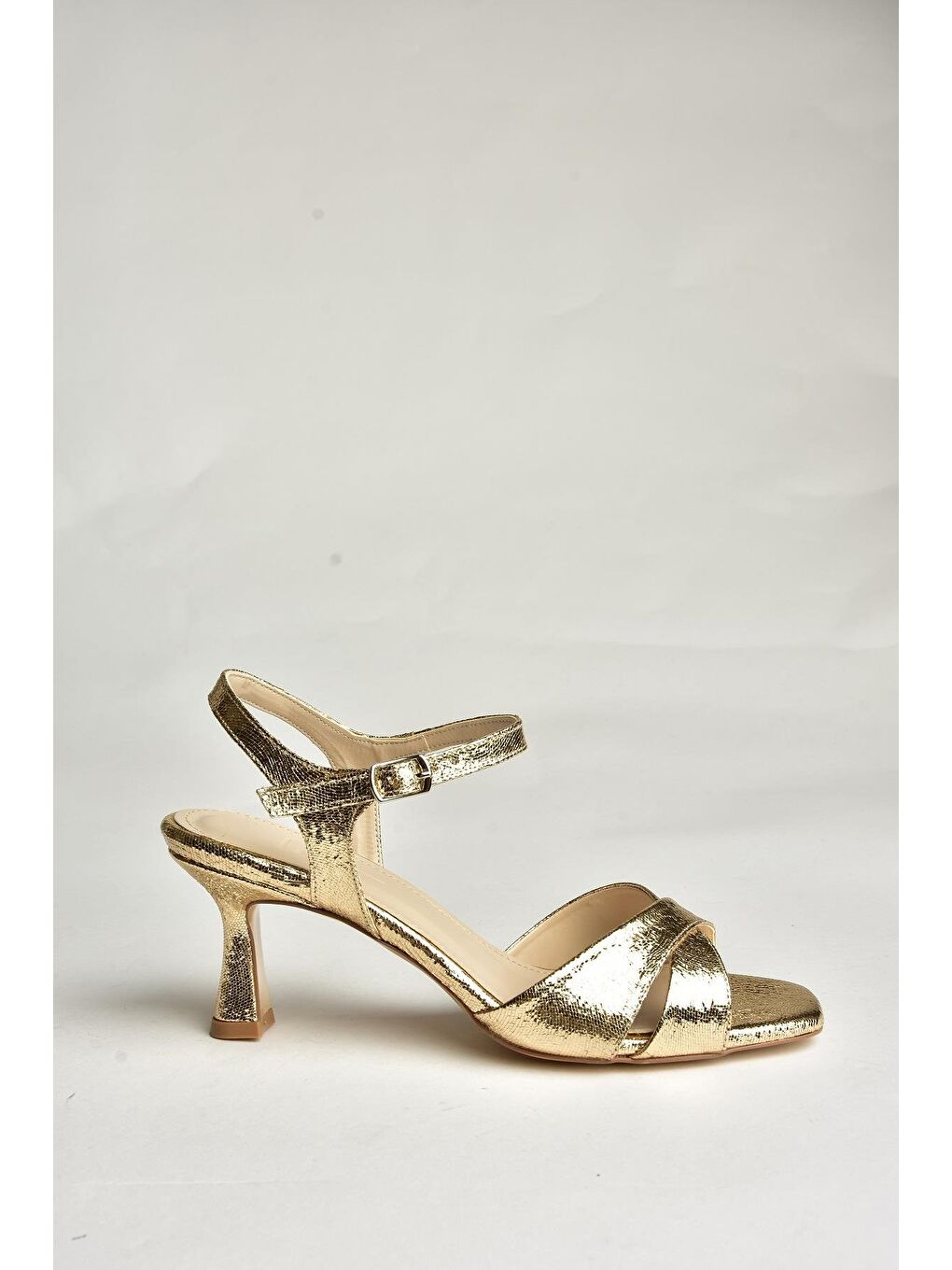 Sarı U5695213 Altın Kadın Topuklu Ayakkabı-1