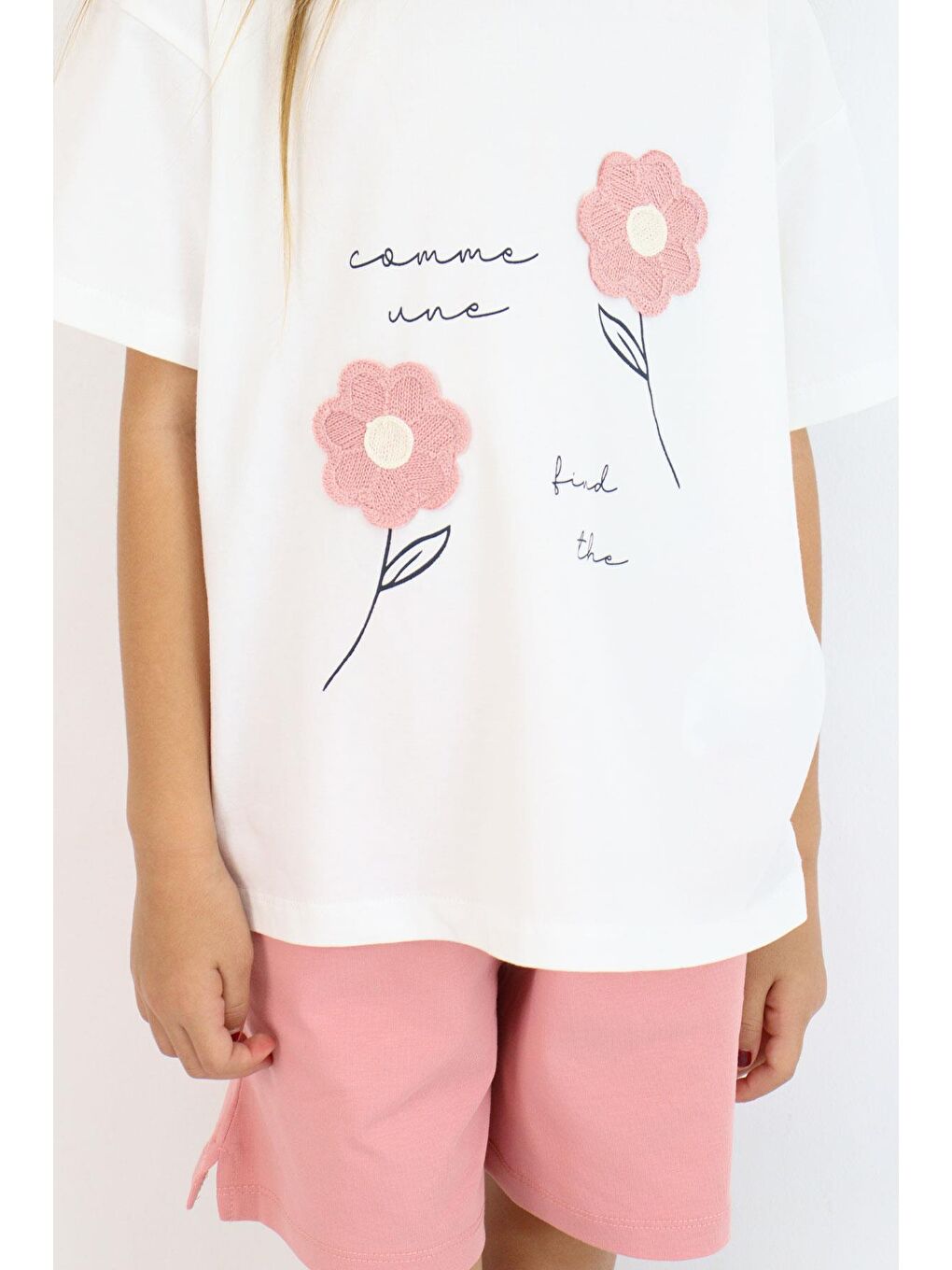 Kız Çocuk Şortlu Takım Örgü Çiçek İşlemeli Ekru (9 Yaş)-4