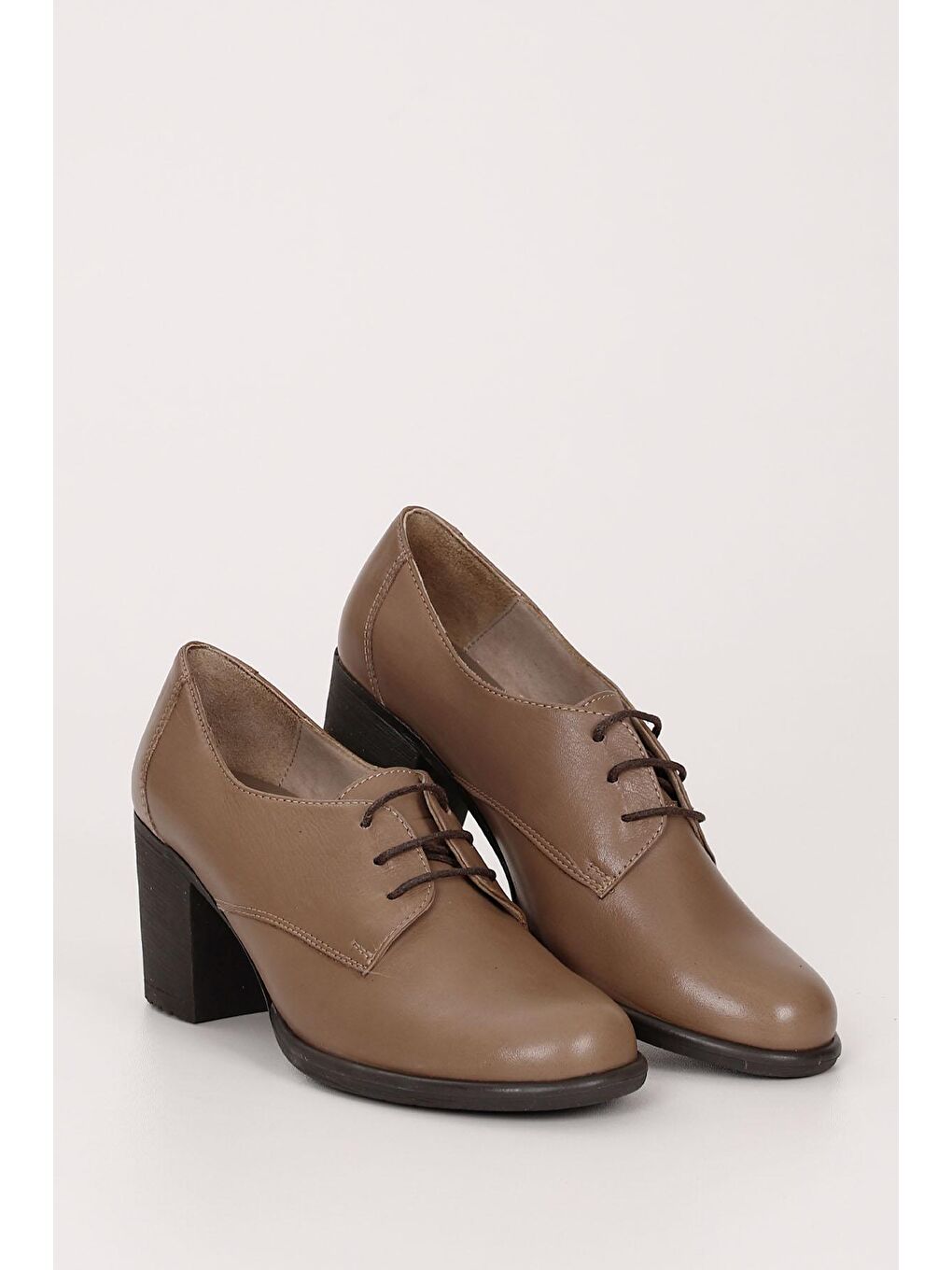 Bej VİZON  Hakiki Deri Yuvarlak Burun Orta Topuklu Kauçuk Taban Bağcıklı Kadın Ayakkabı 24135