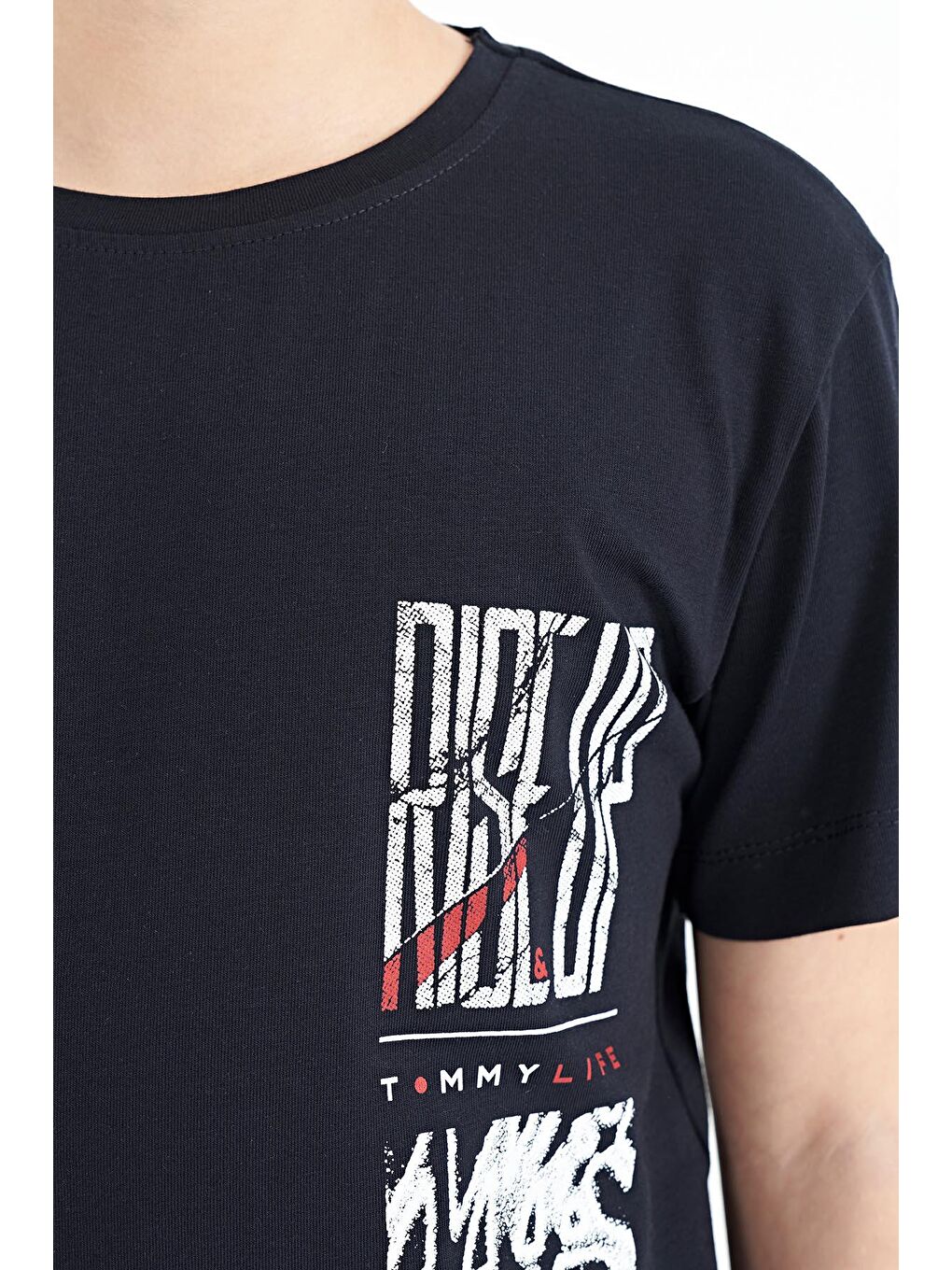 TOMMYLIFE Lacivert Baskı Detaylı O Yaka Standart Kalıp Erkek Çocuk T-Shirt - 11104 - 1