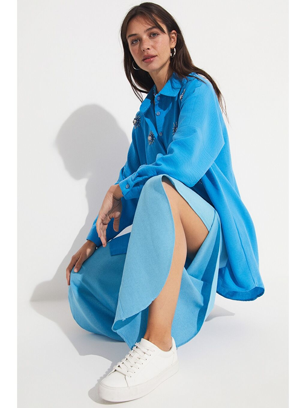 Mavi Işleme Detaylı Bol Kesim Gömlek-3