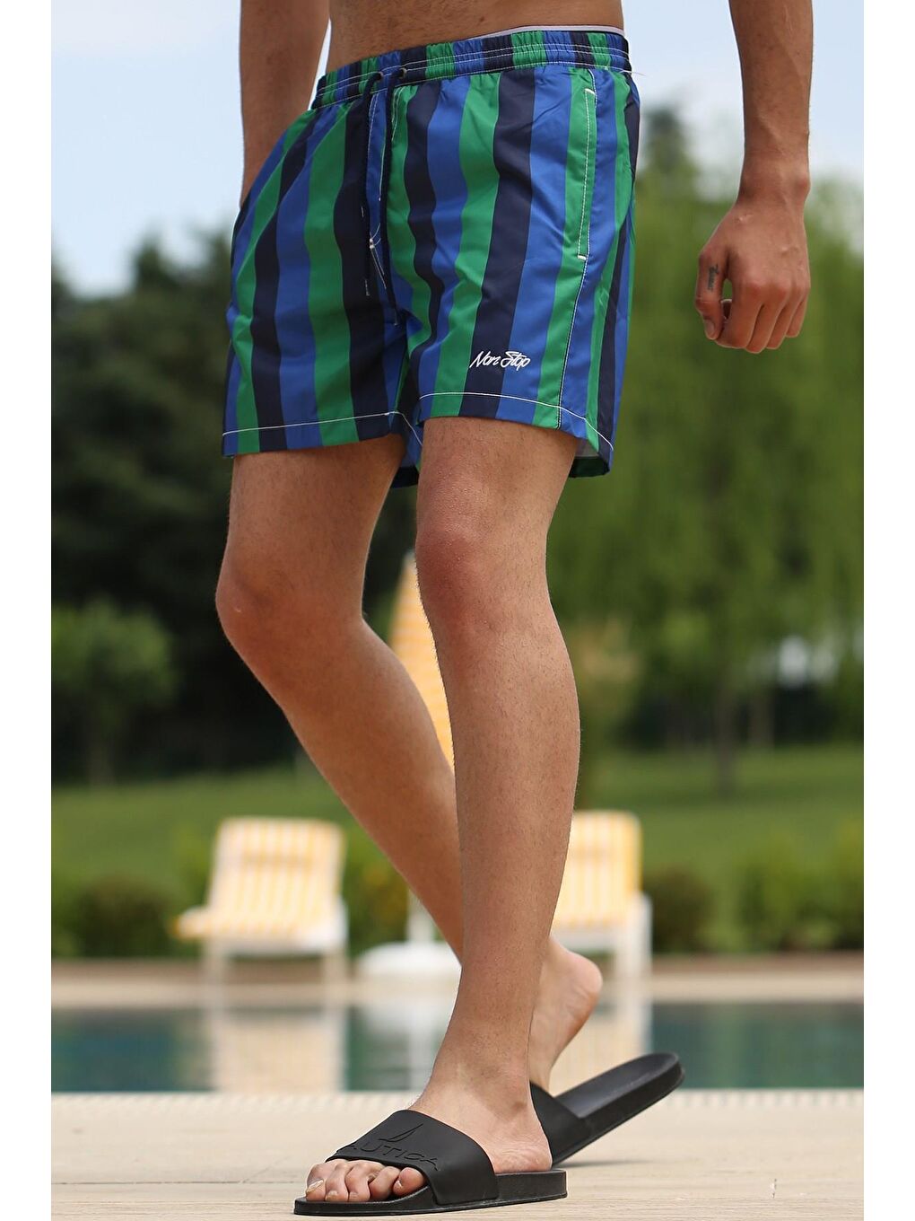 Yeşil Çizgili Erkek Deniz Şortu 6852