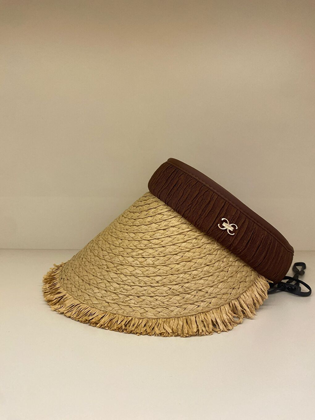 Kahverengi Kahve Saçak Detaylı Yumuşak Siperlikli Hasır Vizör Şapka HSR2110-1