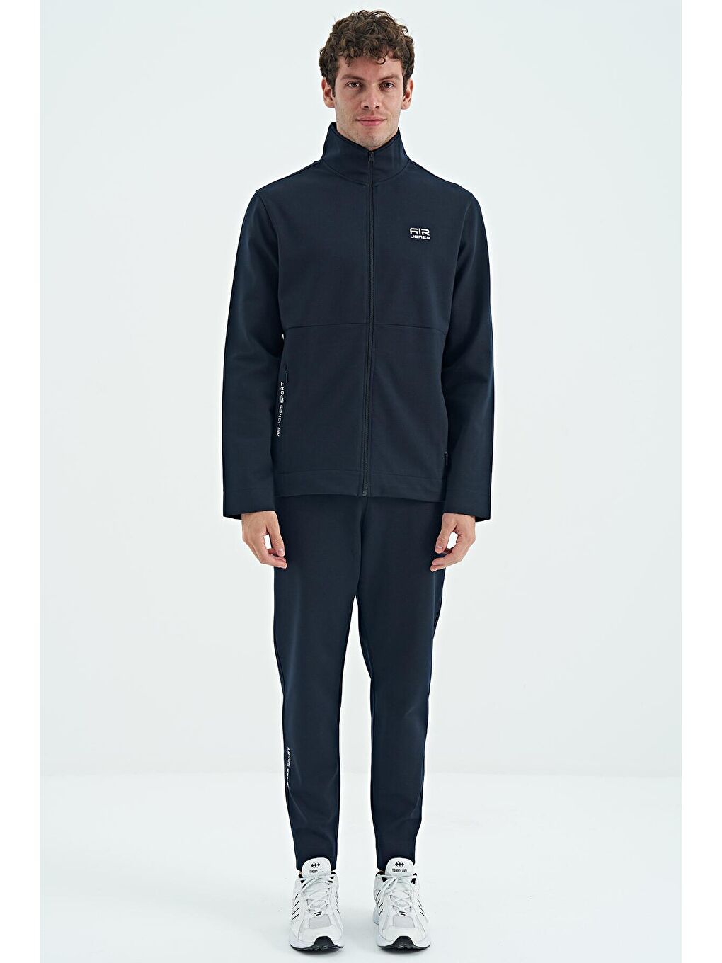 Lacivert Dik Yaka Gizli Cep Detaylı Standart Kalıp Erkek Eşofman Takım - 85209-1