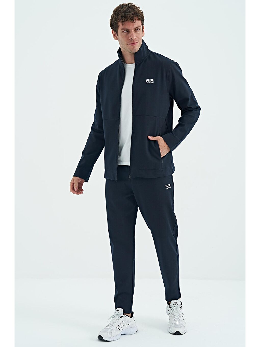 Lacivert Dik Yaka Gizli Cep Detaylı Standart Kalıp Erkek Eşofman Takım - 85209-9