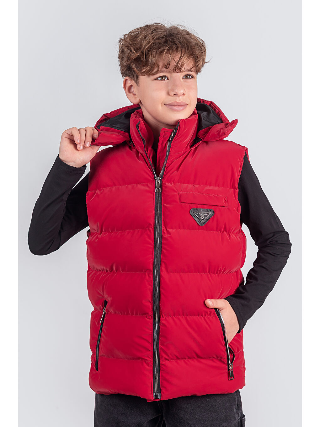 Kırmızı Kapüşonlu Erkek Çocuk Nova Kumaş Şişme Yelek YLK 2626-1
