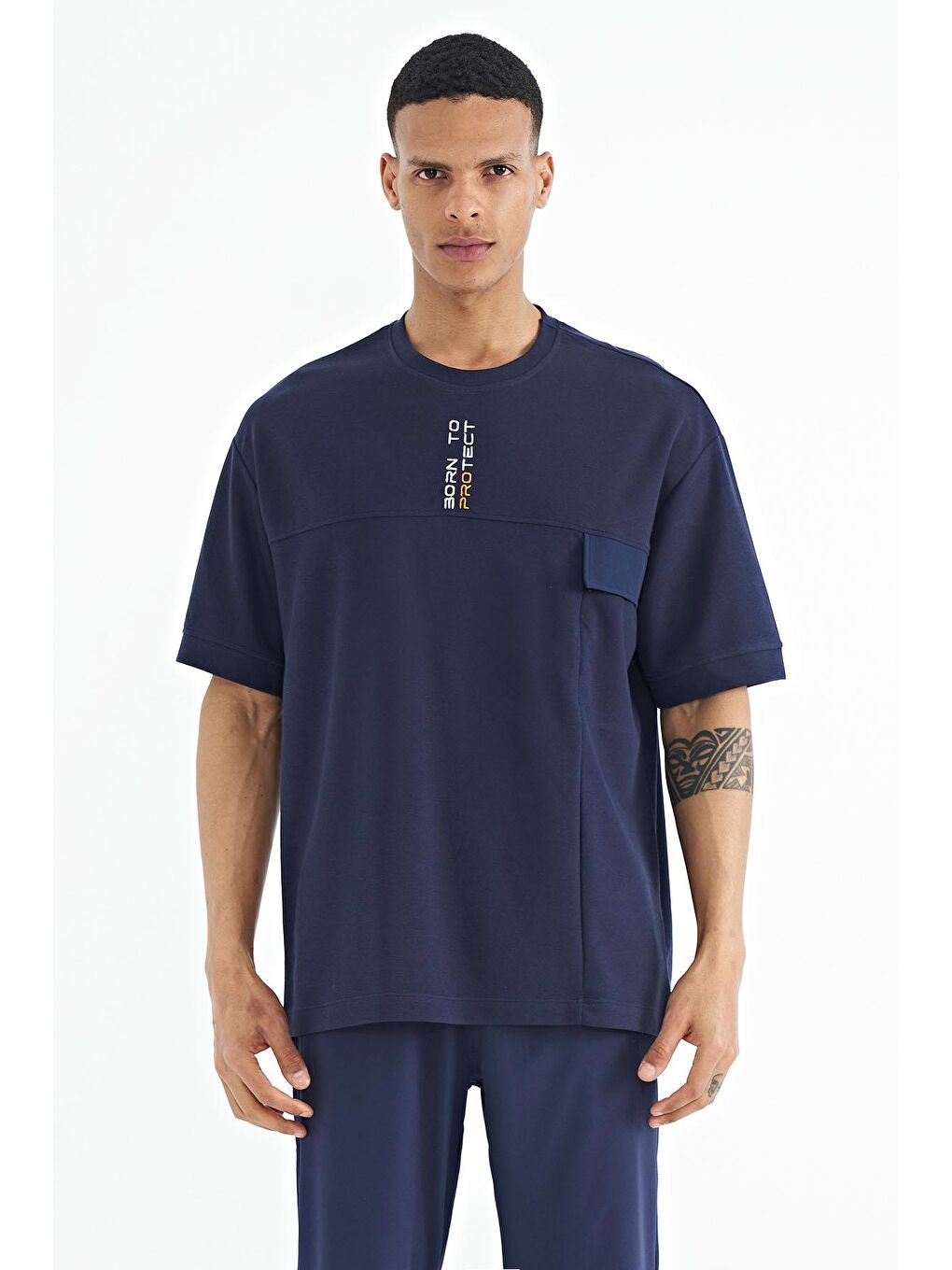 TOMMYLIFE İndigo Gizli Cep Detaylı Baskılı Oversize Erkek T-shirt - 88244