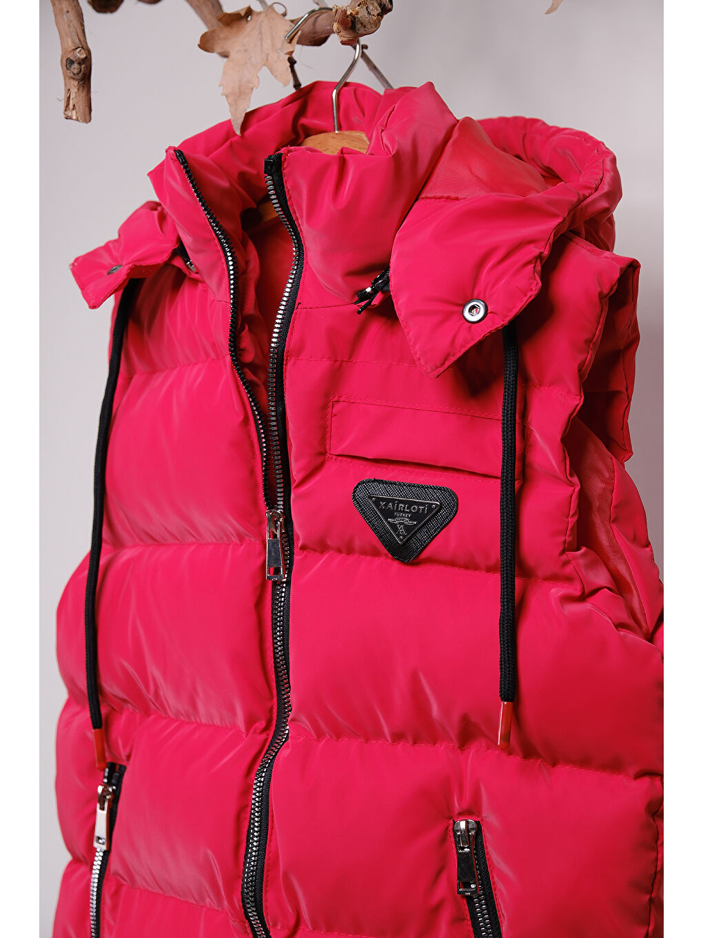 Kırmızı Kapüşonlu Erkek Çocuk Nova Kumaş Şişme Yelek YLK 2626-7