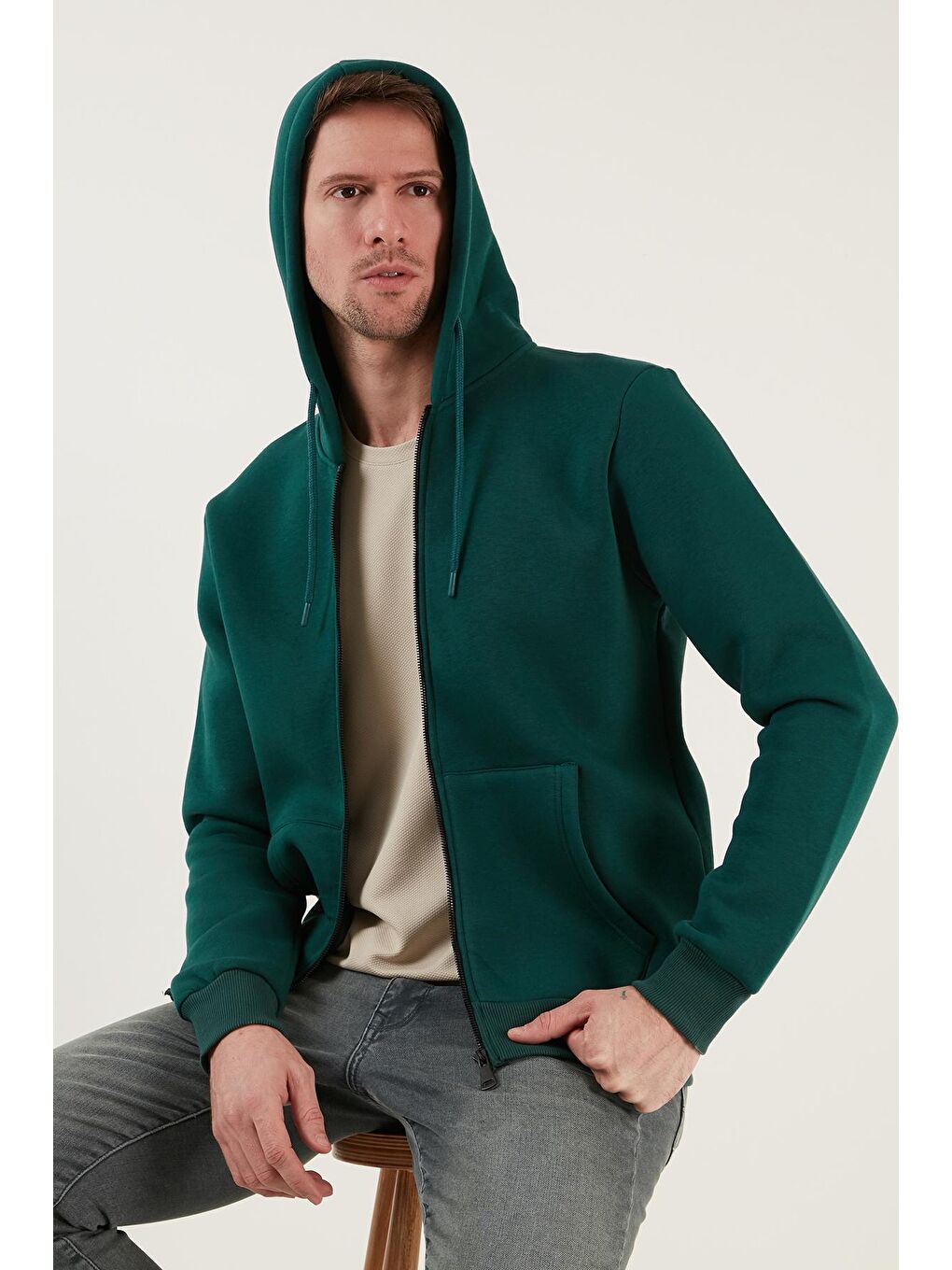 Yeşil Slim Fit Kapüşonlu  İçi Tüylü Yumuşak Şardonlu Kışlık Fermuarlı Sweatshirt 5905340