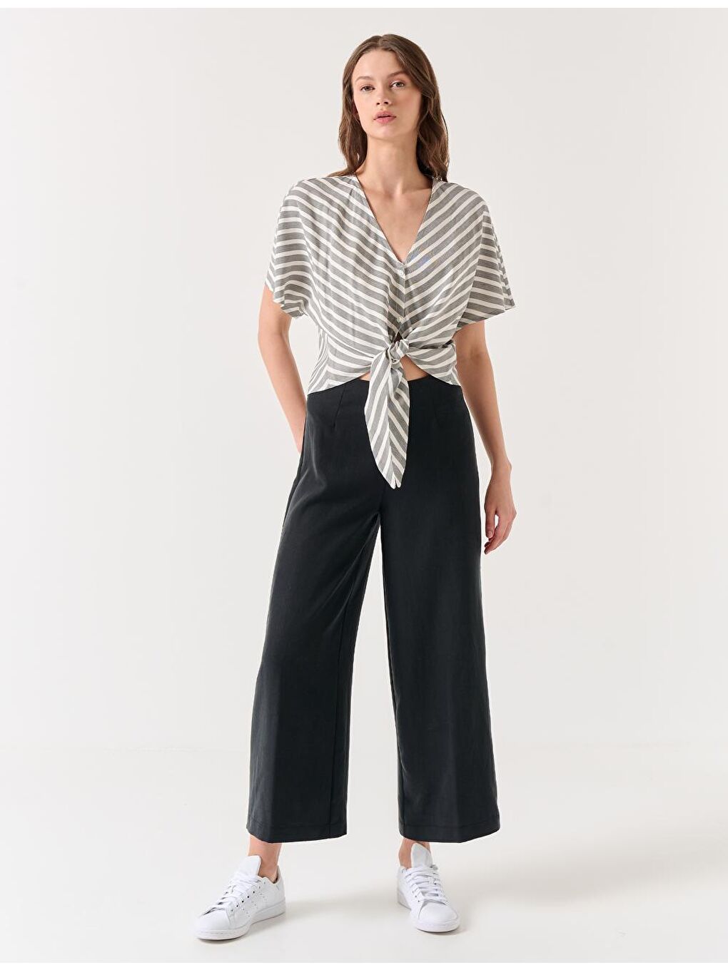 Siyah Bol Paça Yüksek Bel Dokuma Pantolon