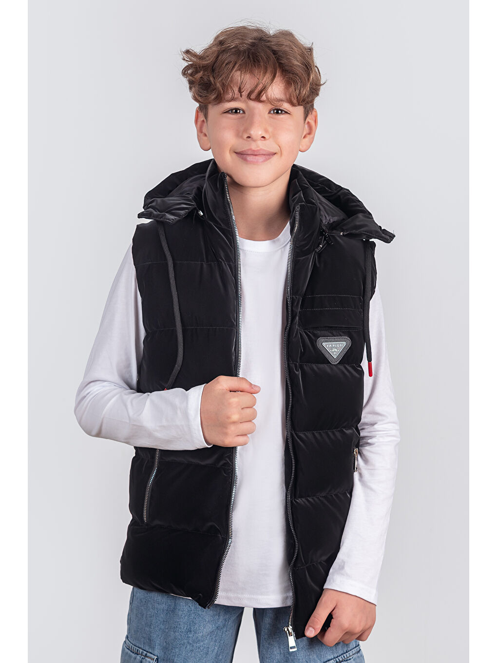 Siyah Kapüşonlu Erkek Çocuk Nova Kumaş Şişme Yelek YLK 2626-1