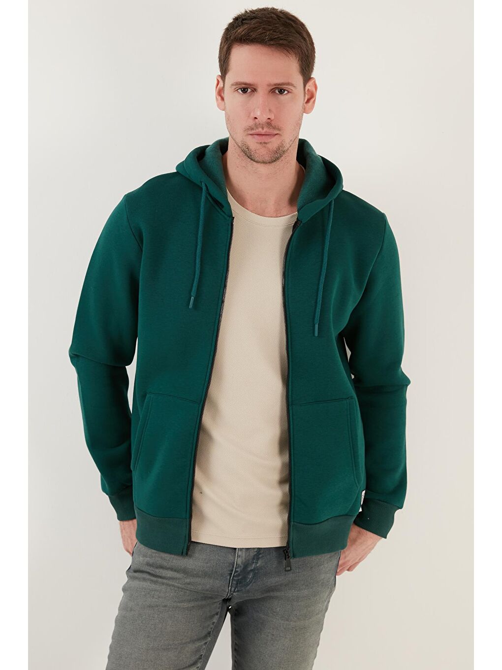 Yeşil Slim Fit Kapüşonlu  İçi Tüylü Yumuşak Şardonlu Kışlık Fermuarlı Sweatshirt 5905340-2