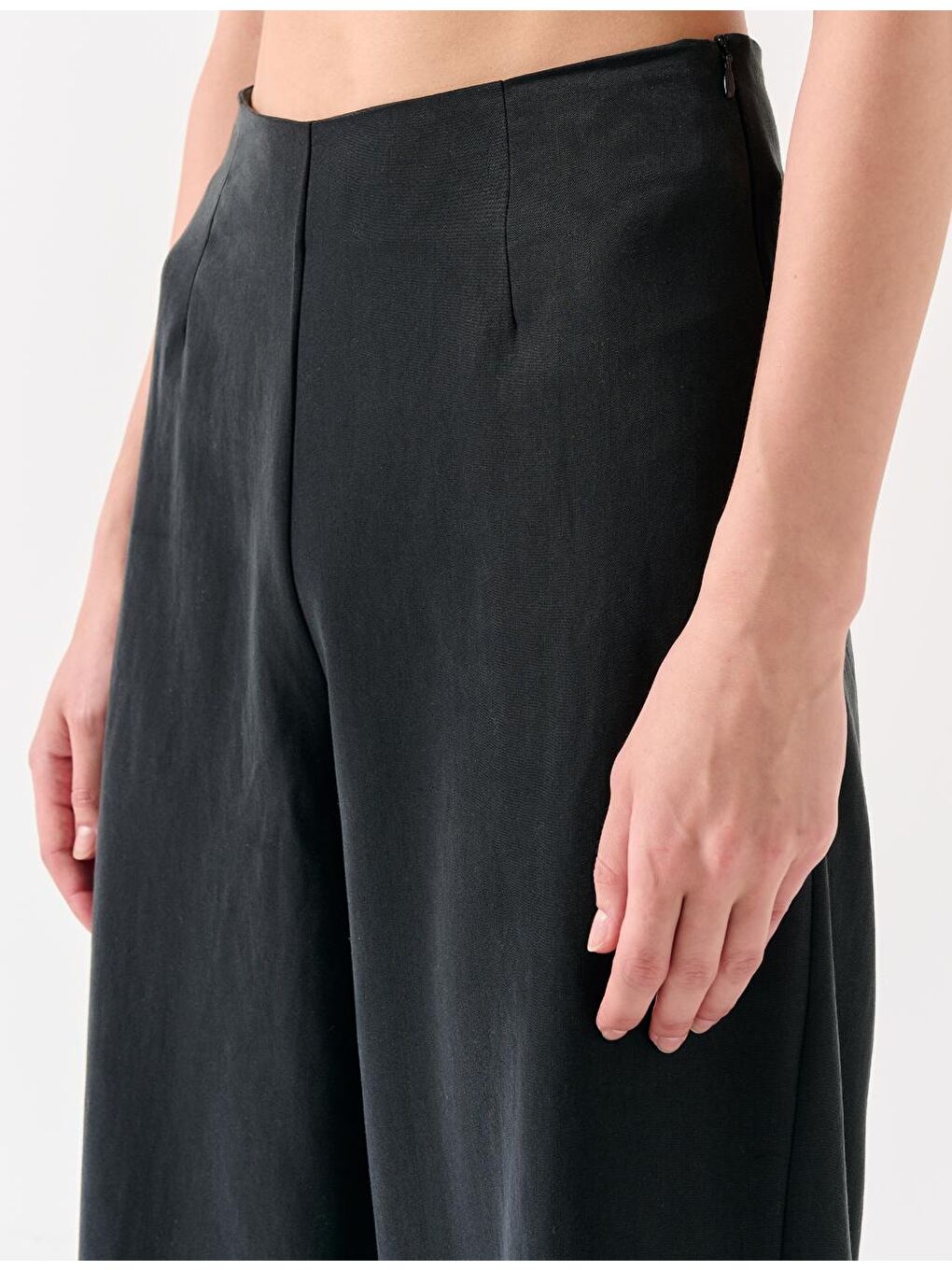 Siyah Bol Paça Yüksek Bel Dokuma Pantolon-3