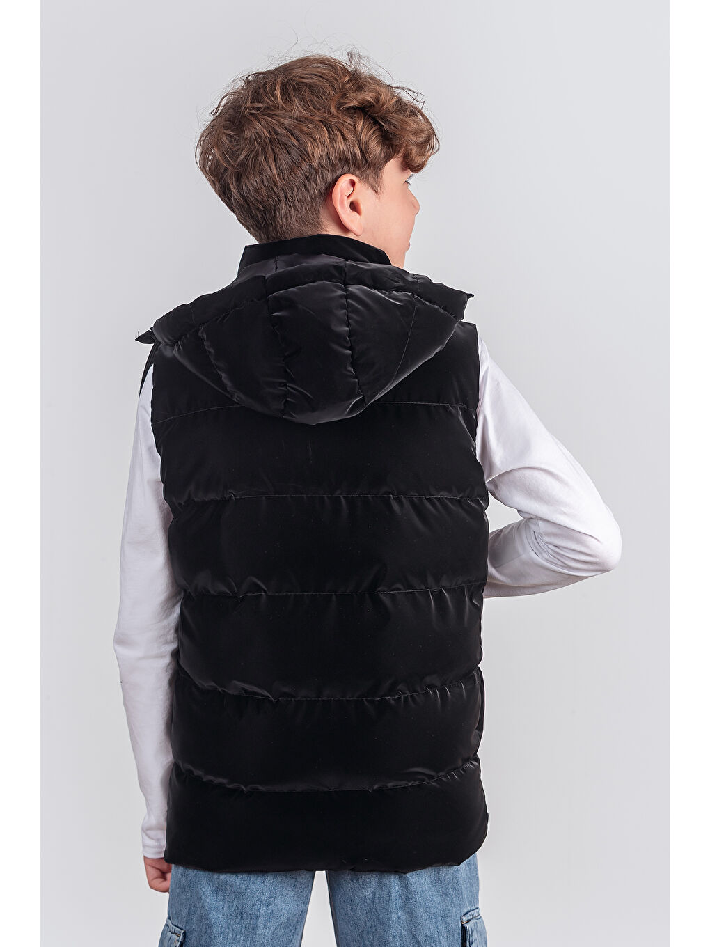 Siyah Kapüşonlu Erkek Çocuk Nova Kumaş Şişme Yelek YLK 2626-2