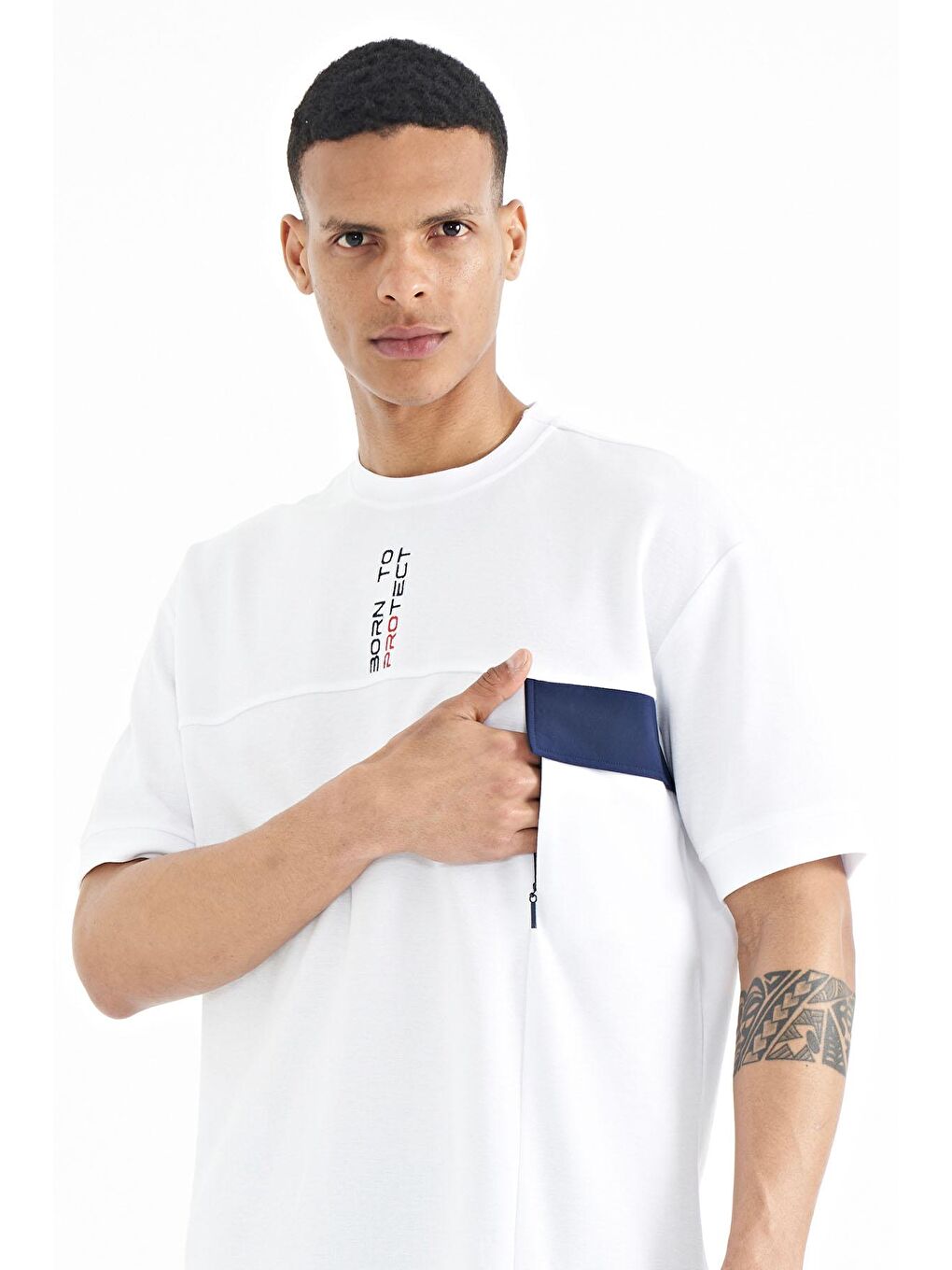 Beyaz Gizli Cep Detaylı Baskılı Oversize Erkek Tişört - 88244-2