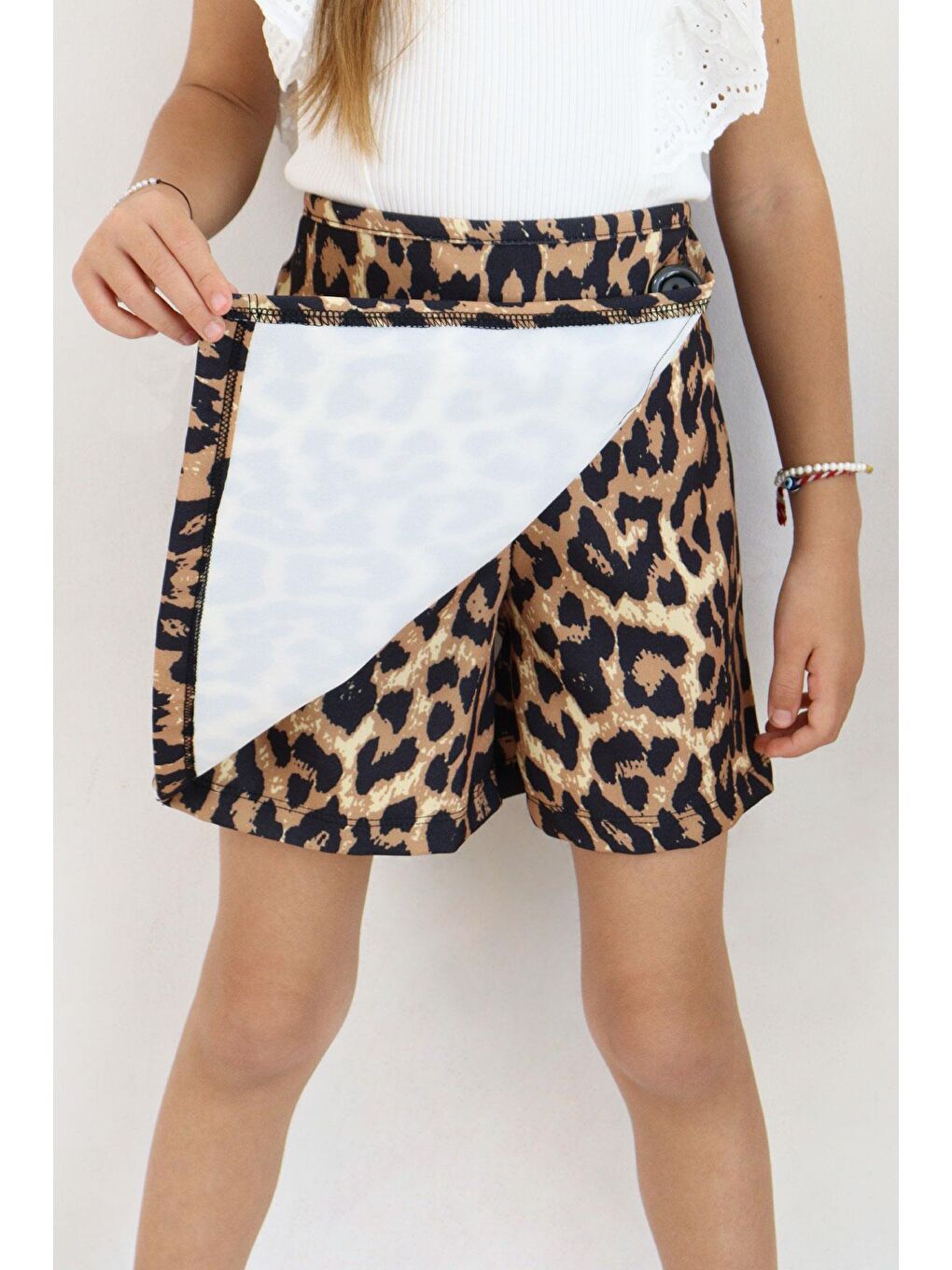 Kız Çocuk Şort Etek Leopar Desenli Düğme Aksesuarlı Kahverengi (6-12 Yaş)-1