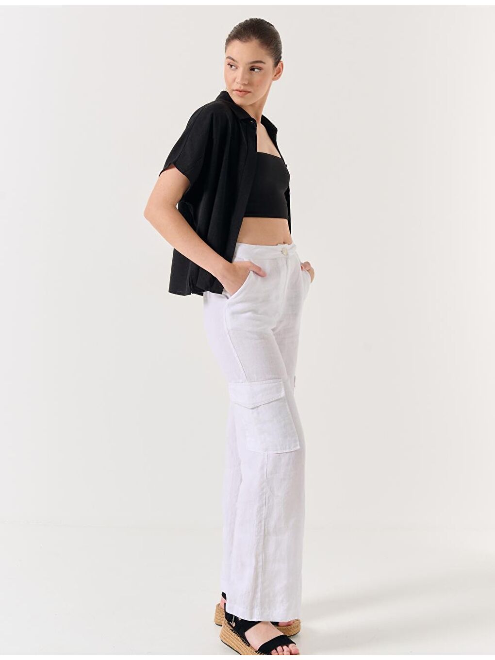 Beyaz Yüksek Bel Bol Paça Cepli Keten Pantolon-3