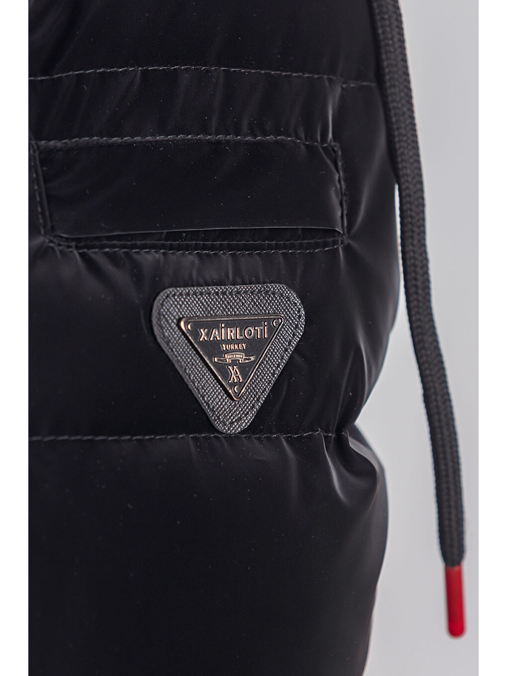 Siyah Kapüşonlu Erkek Çocuk Nova Kumaş Şişme Yelek YLK 2626-3