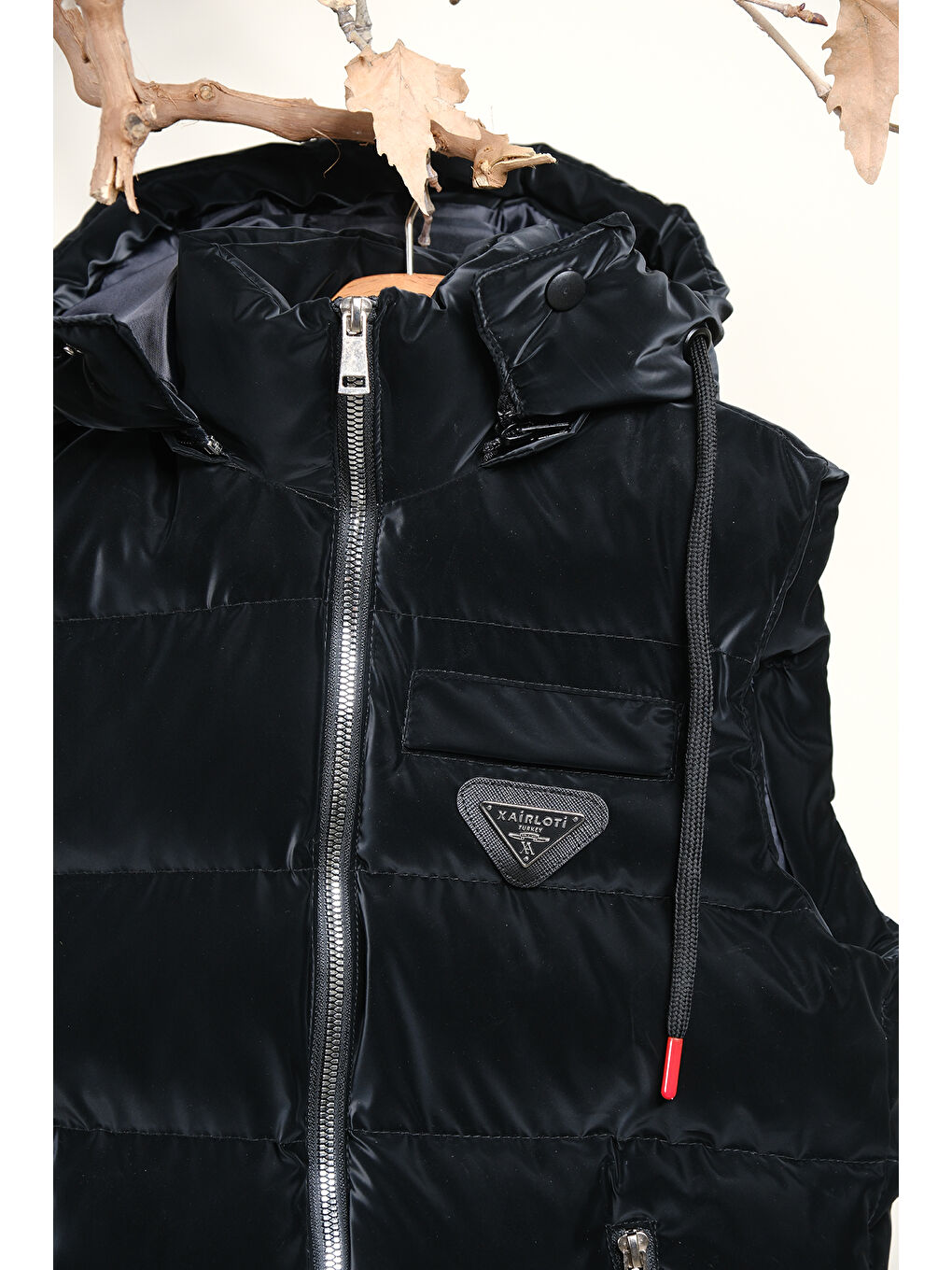 Siyah Kapüşonlu Erkek Çocuk Nova Kumaş Şişme Yelek YLK 2626-8